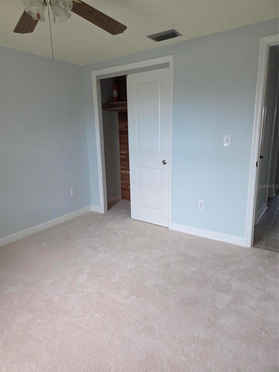 Image 11 of 20 For 4127 Hampton Dr  4127