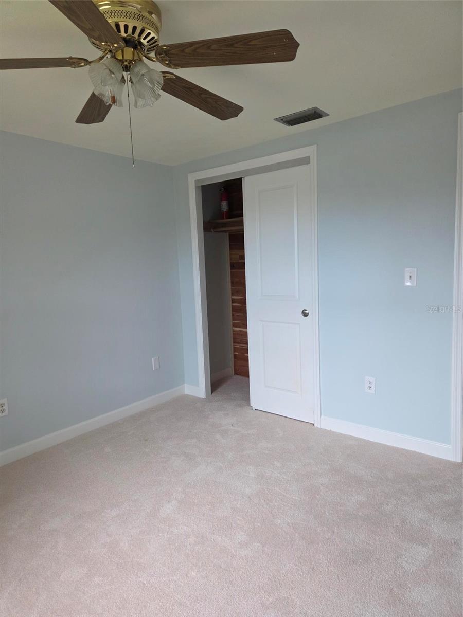 Image 12 of 20 For 4127 Hampton Dr  4127