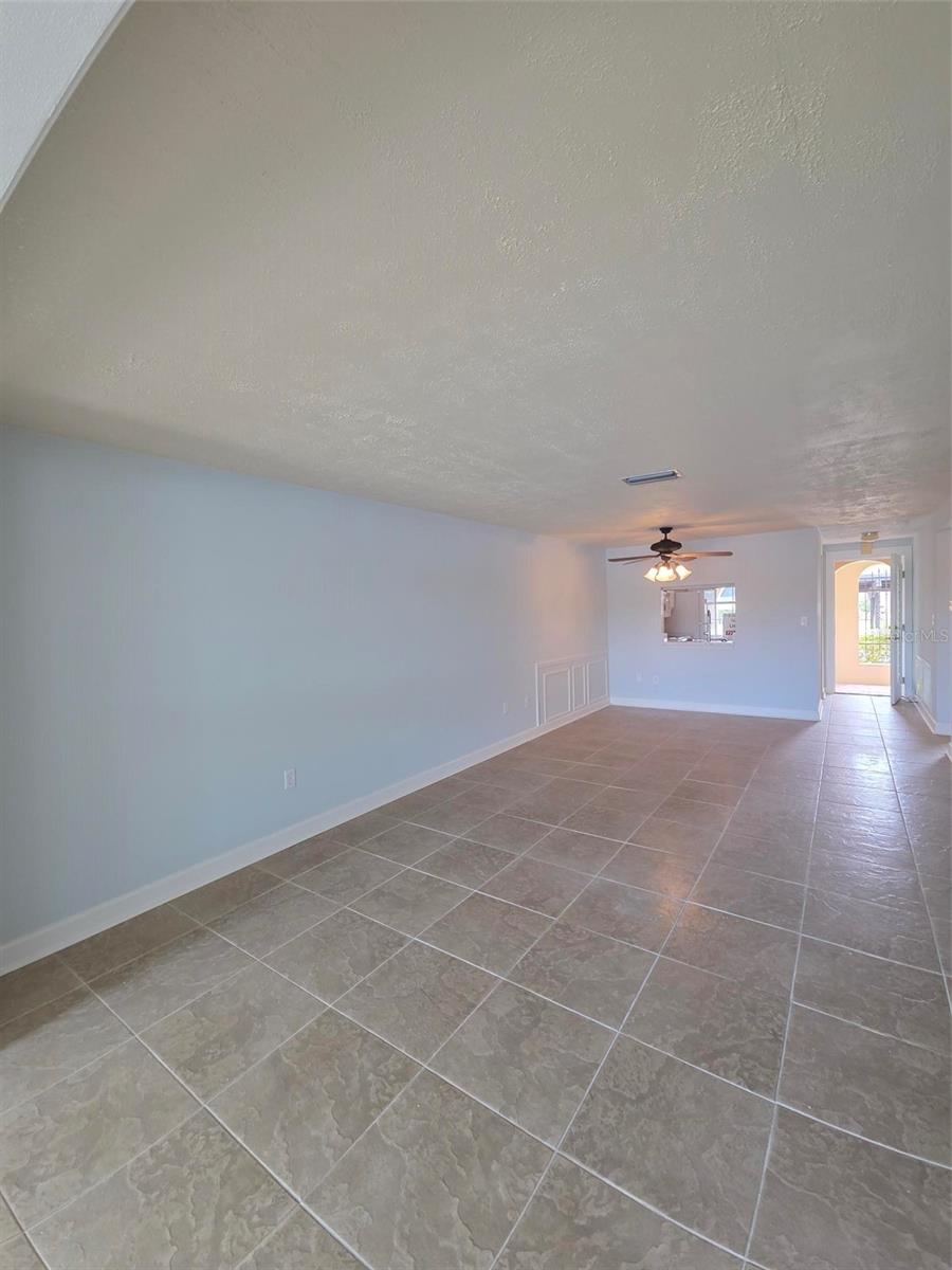 Image 7 of 20 For 4127 Hampton Dr  4127