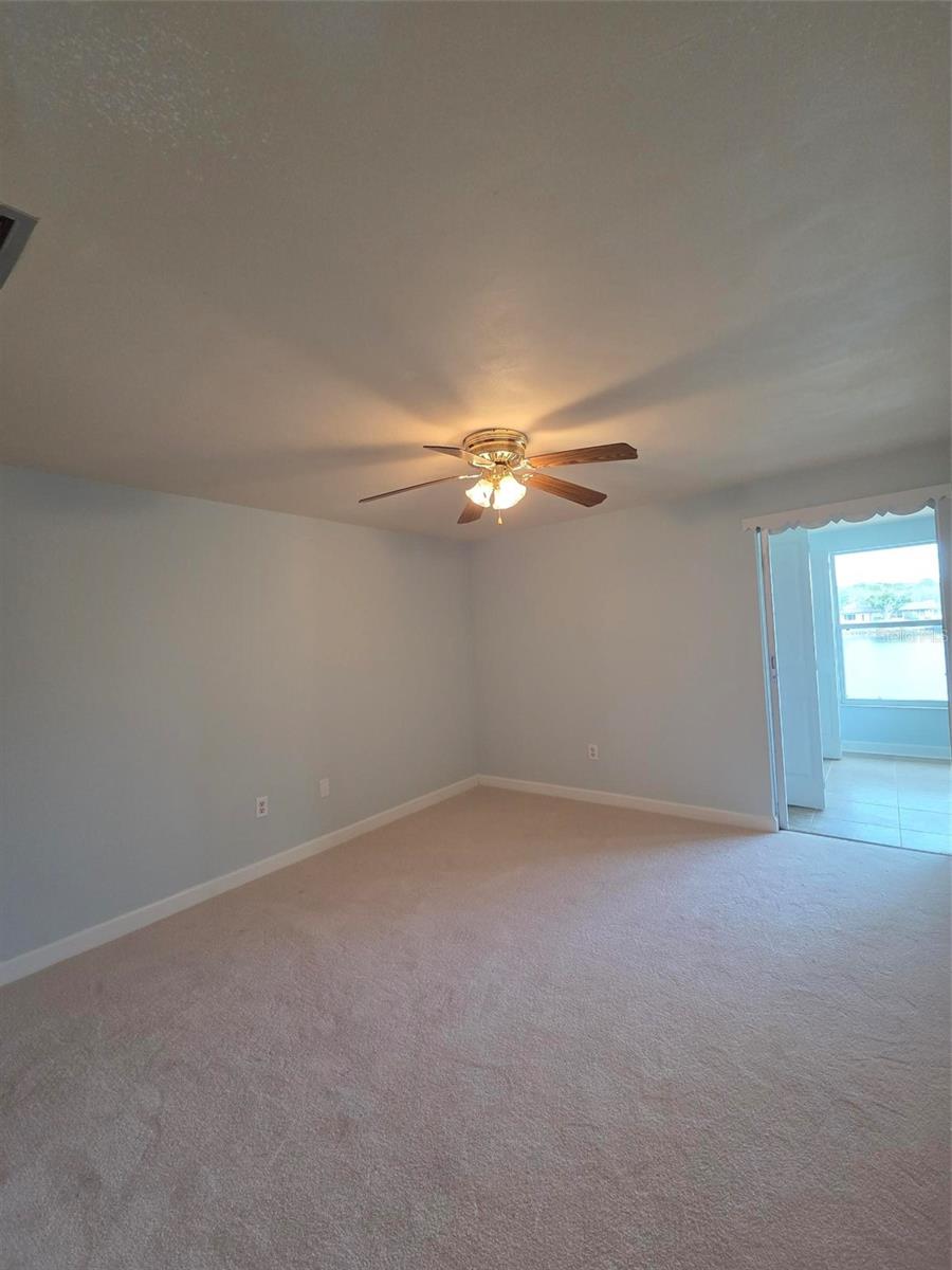 Image 8 of 20 For 4127 Hampton Dr  4127