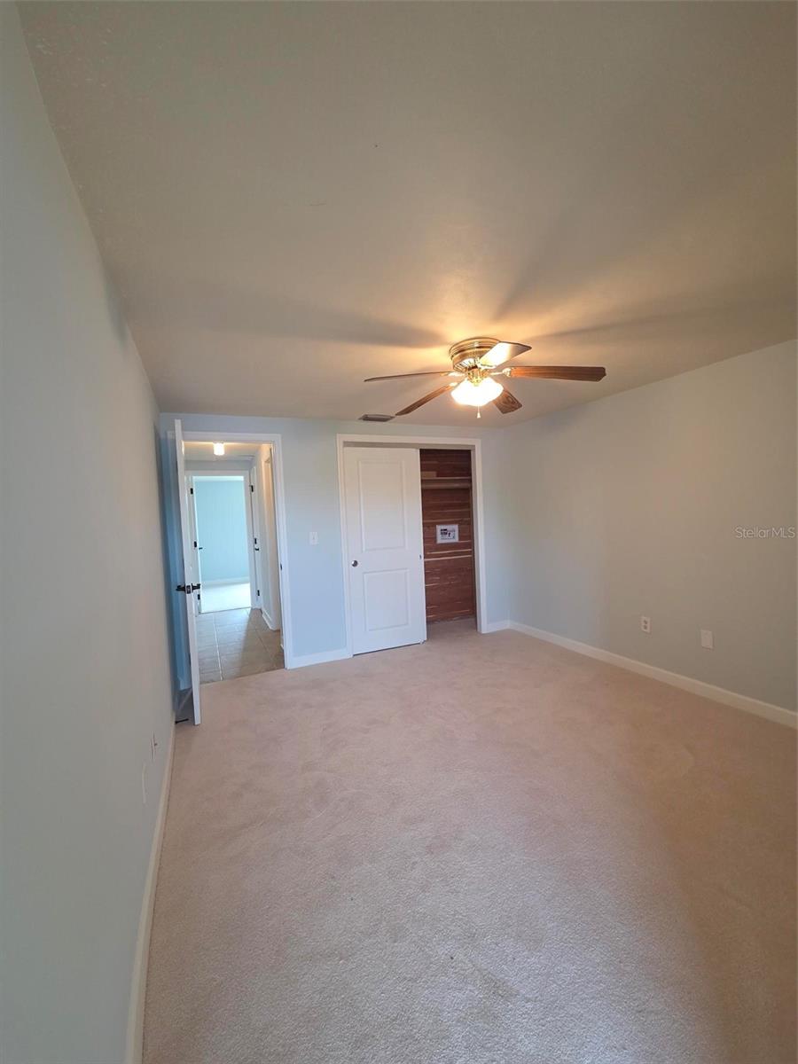 Image 9 of 20 For 4127 Hampton Dr  4127