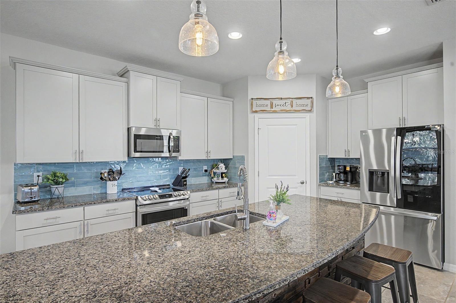 Image 20 of 57 For 5817 Hevena Court