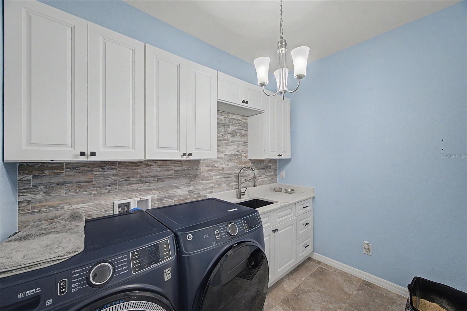 Image 8 of 57 For 5817 Hevena Court