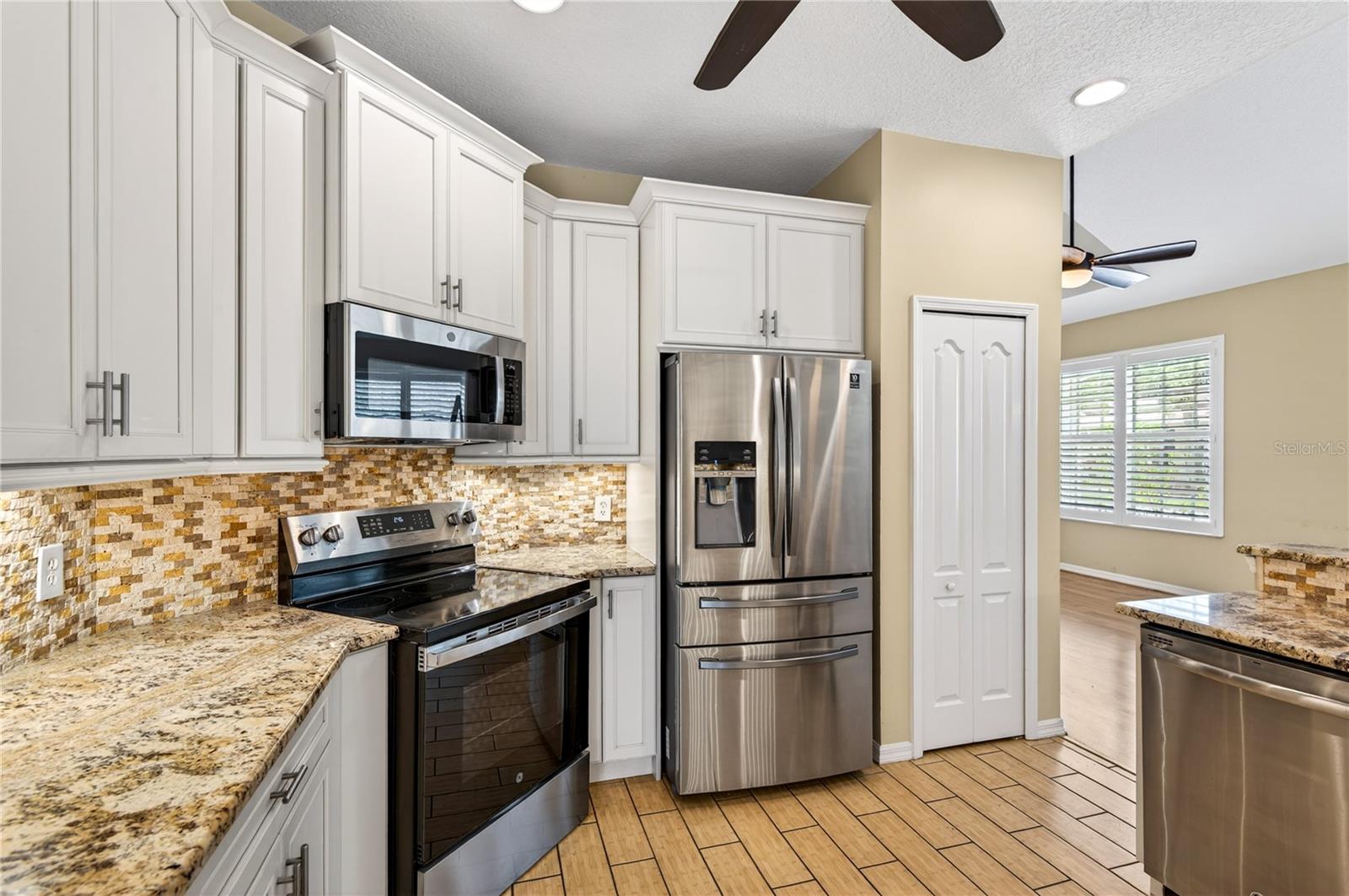 Image 19 of 58 For 10801 Spring Mountain Place