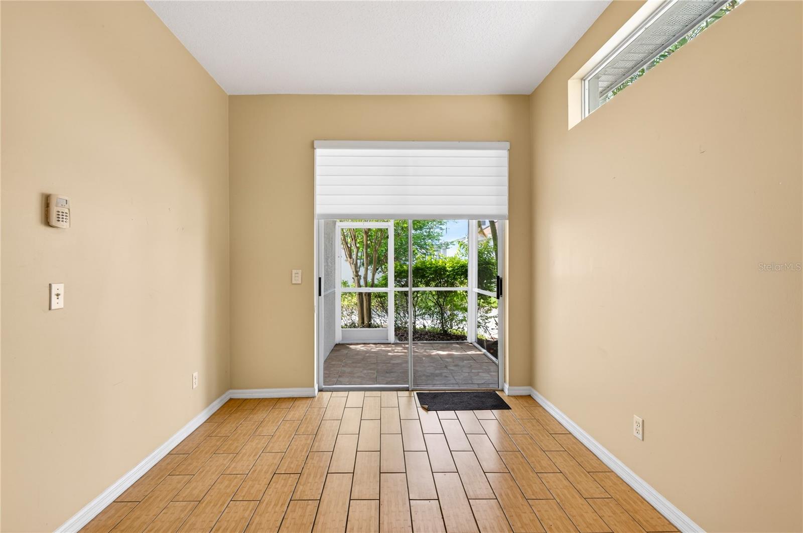Image 22 of 58 For 10801 Spring Mountain Place