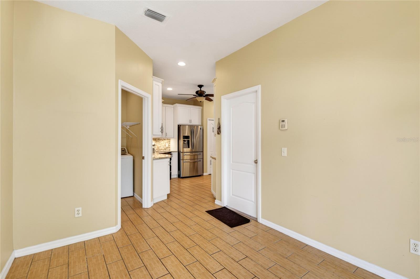 Image 23 of 58 For 10801 Spring Mountain Place