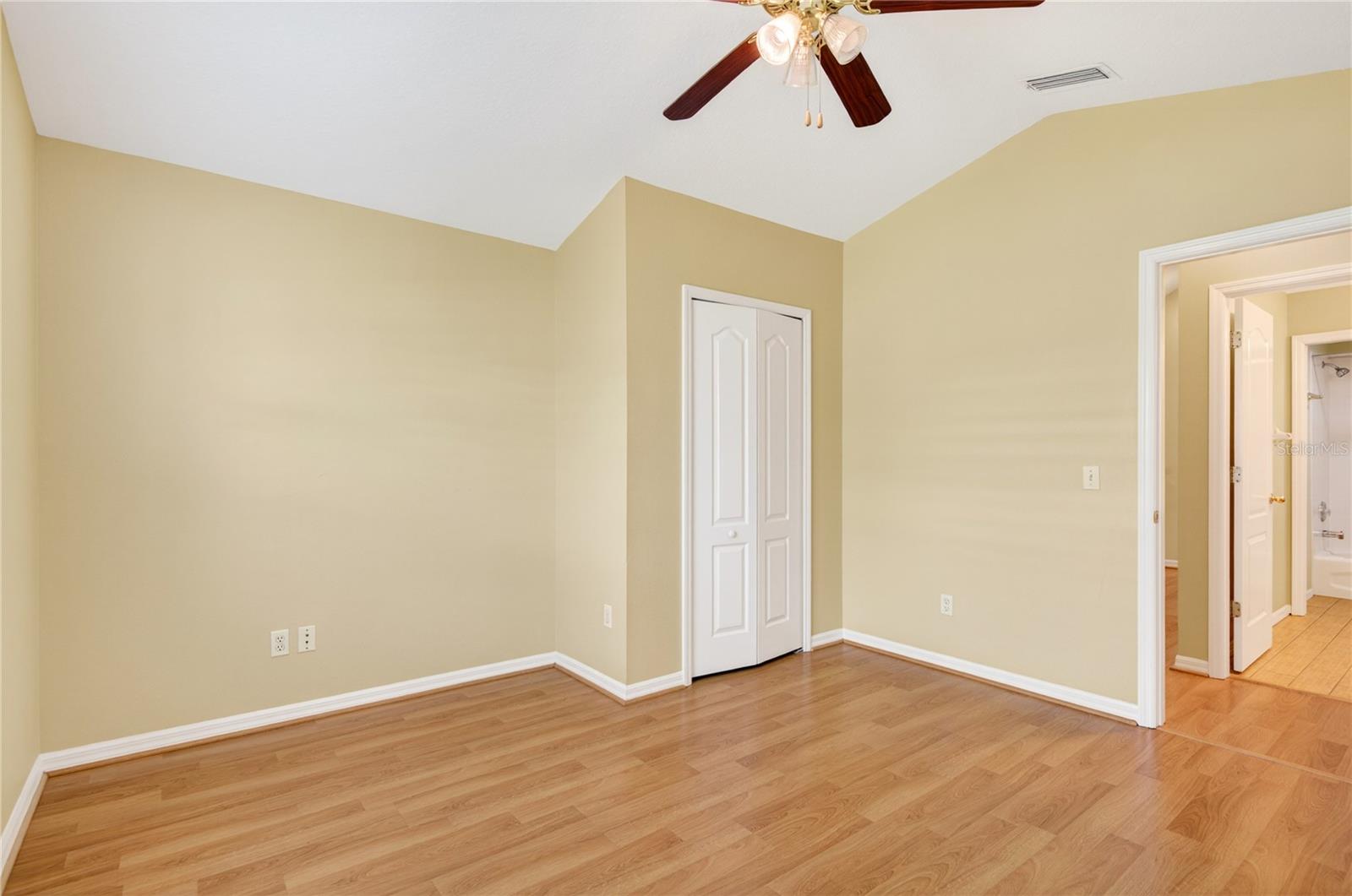 Image 41 of 58 For 10801 Spring Mountain Place