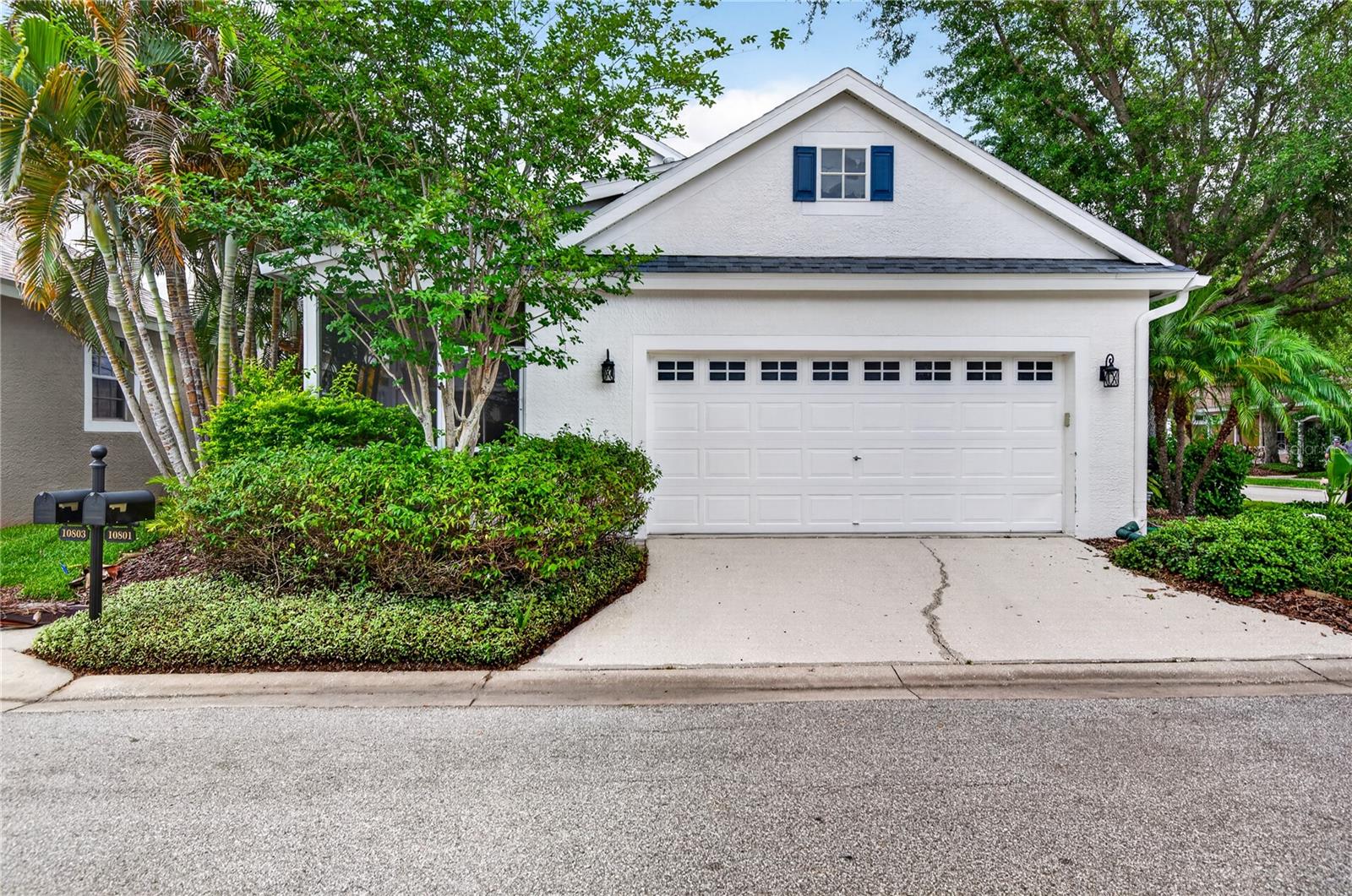 Image 5 of 58 For 10801 Spring Mountain Place
