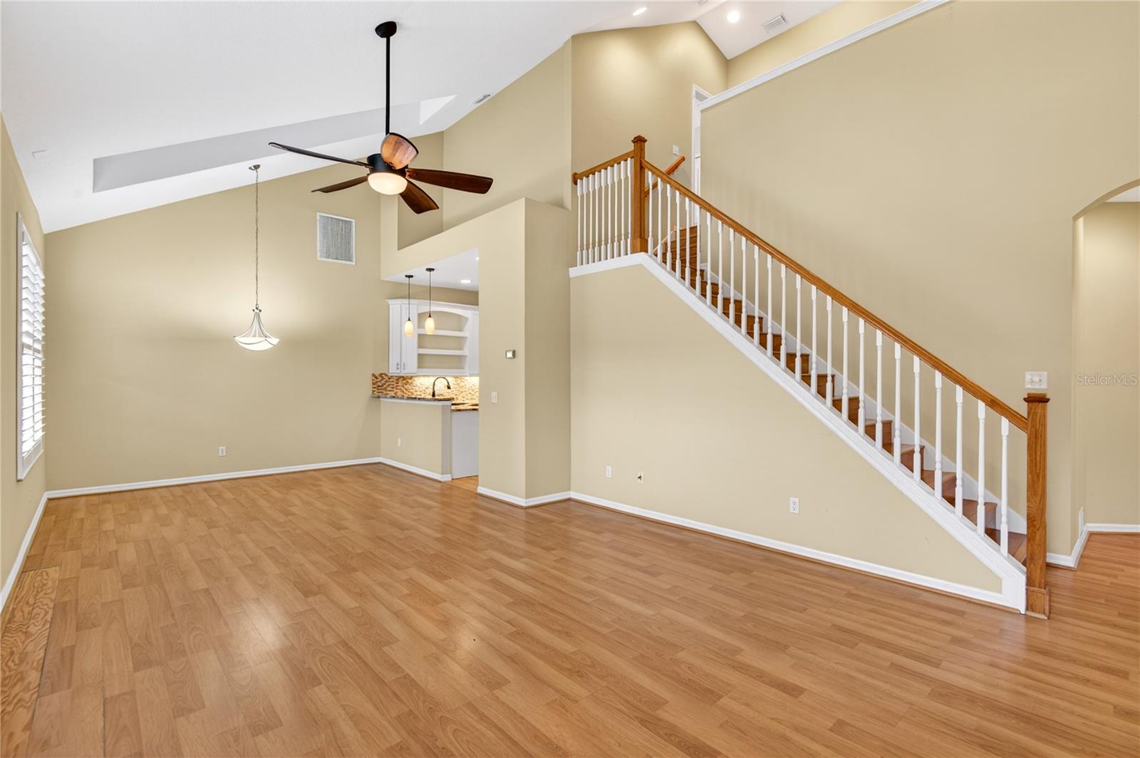 Image 8 of 58 For 10801 Spring Mountain Place