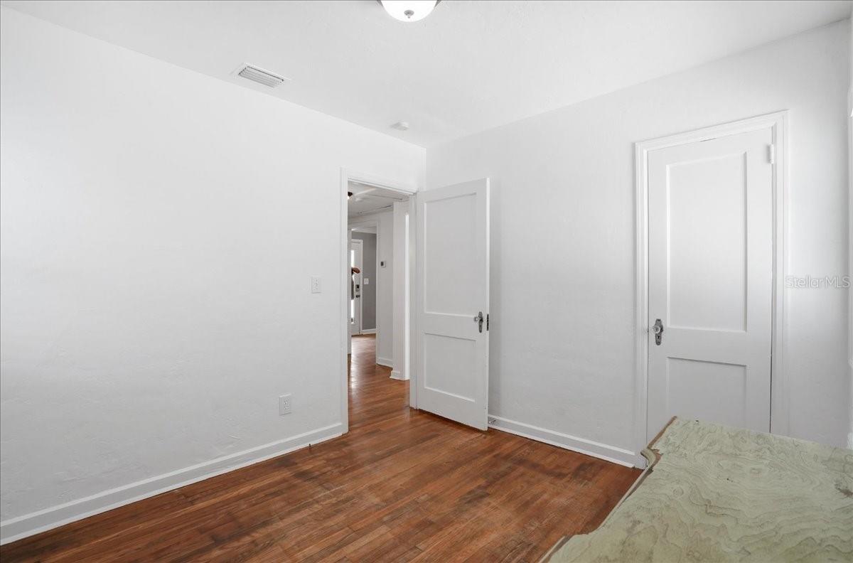 Image 14 of 29 For 3145 8th Avenue N