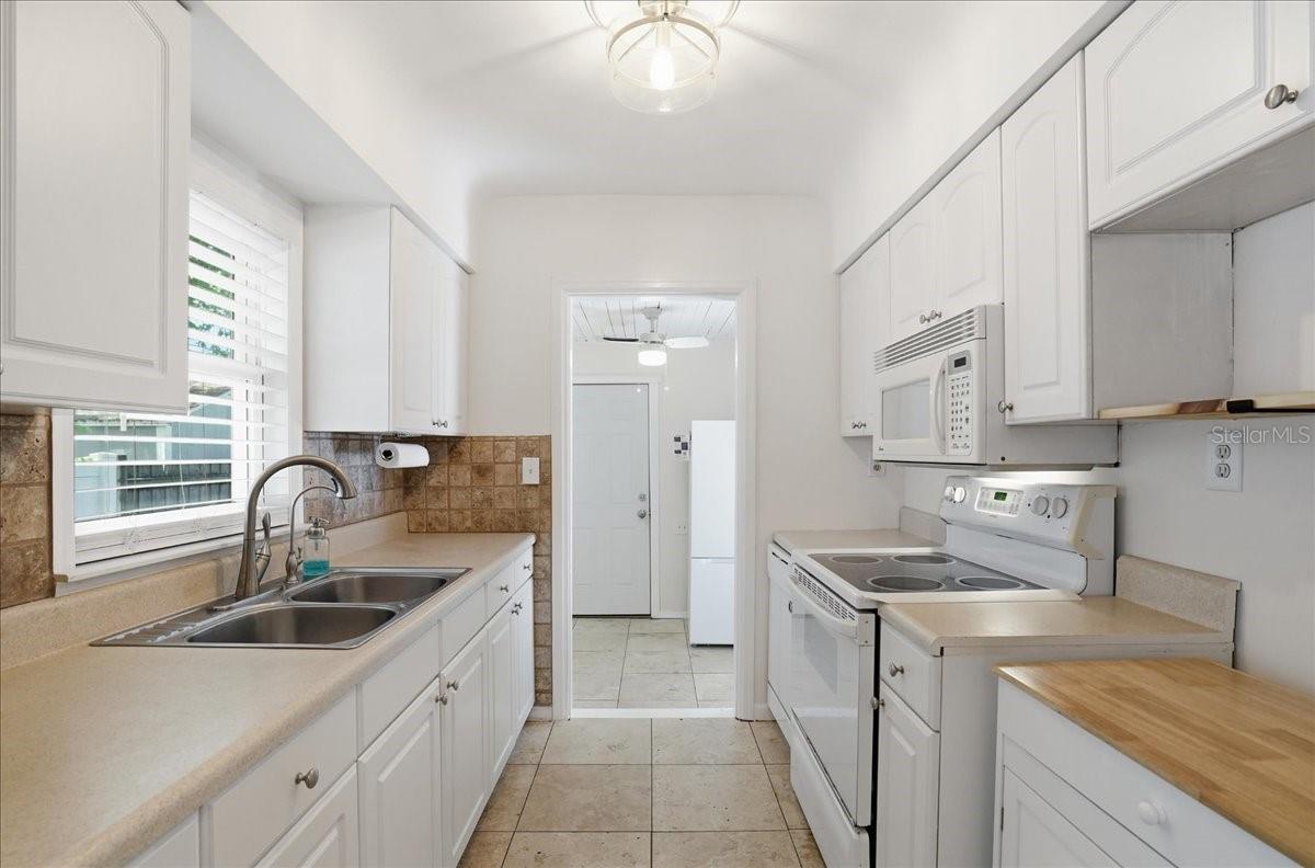 Image 16 of 29 For 3145 8th Avenue N