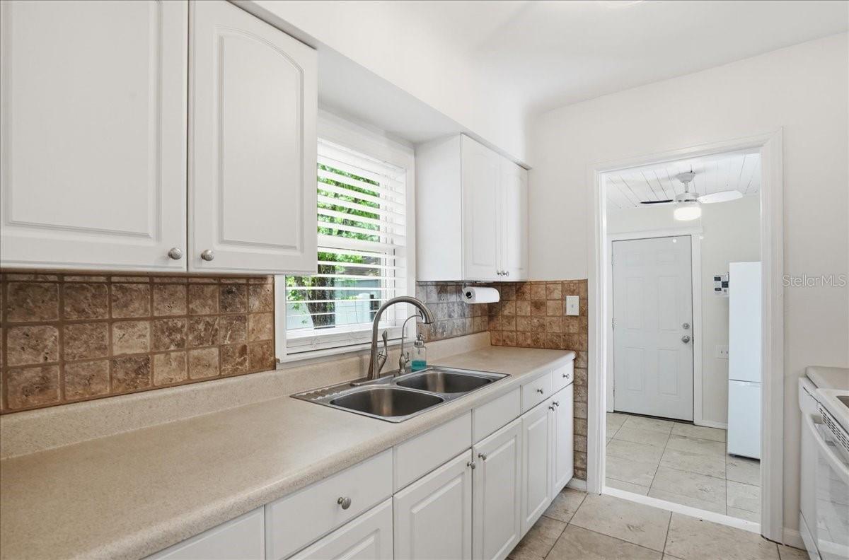 Image 17 of 29 For 3145 8th Avenue N