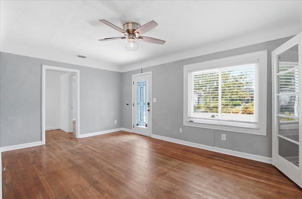 Image 5 of 29 For 3145 8th Avenue N