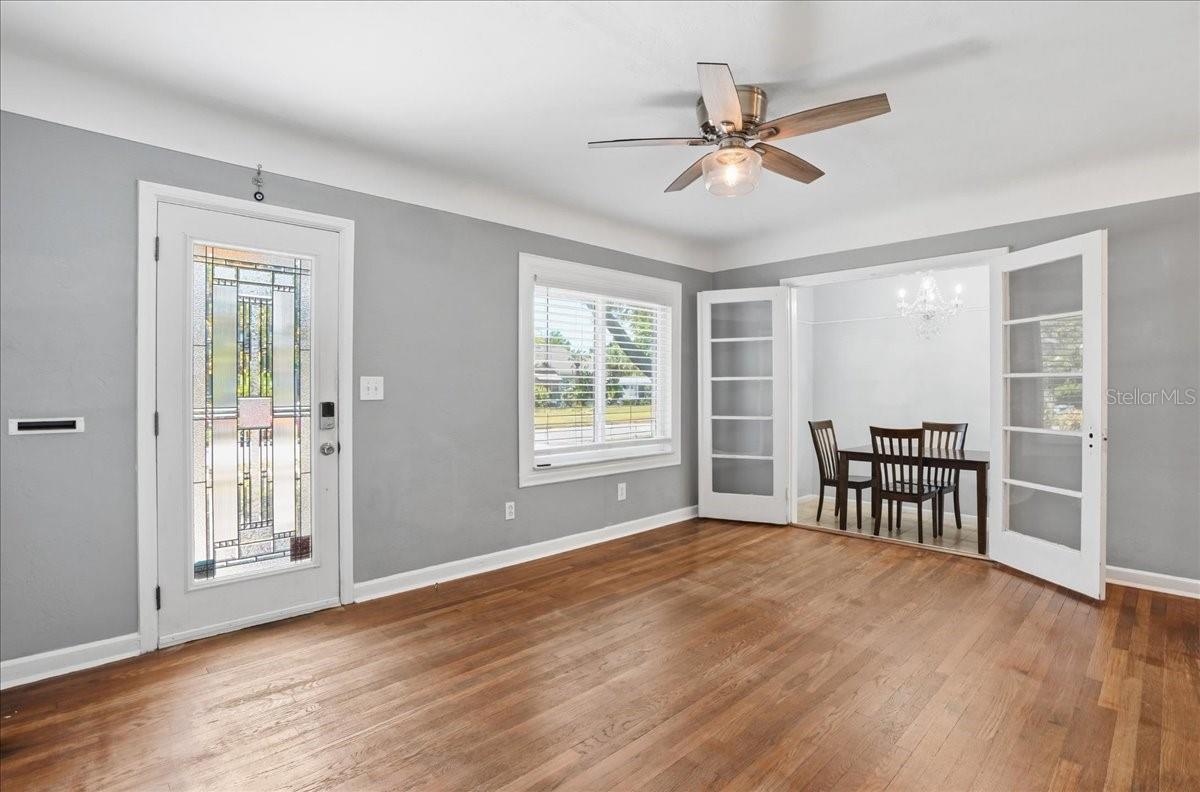 Image 7 of 29 For 3145 8th Avenue N