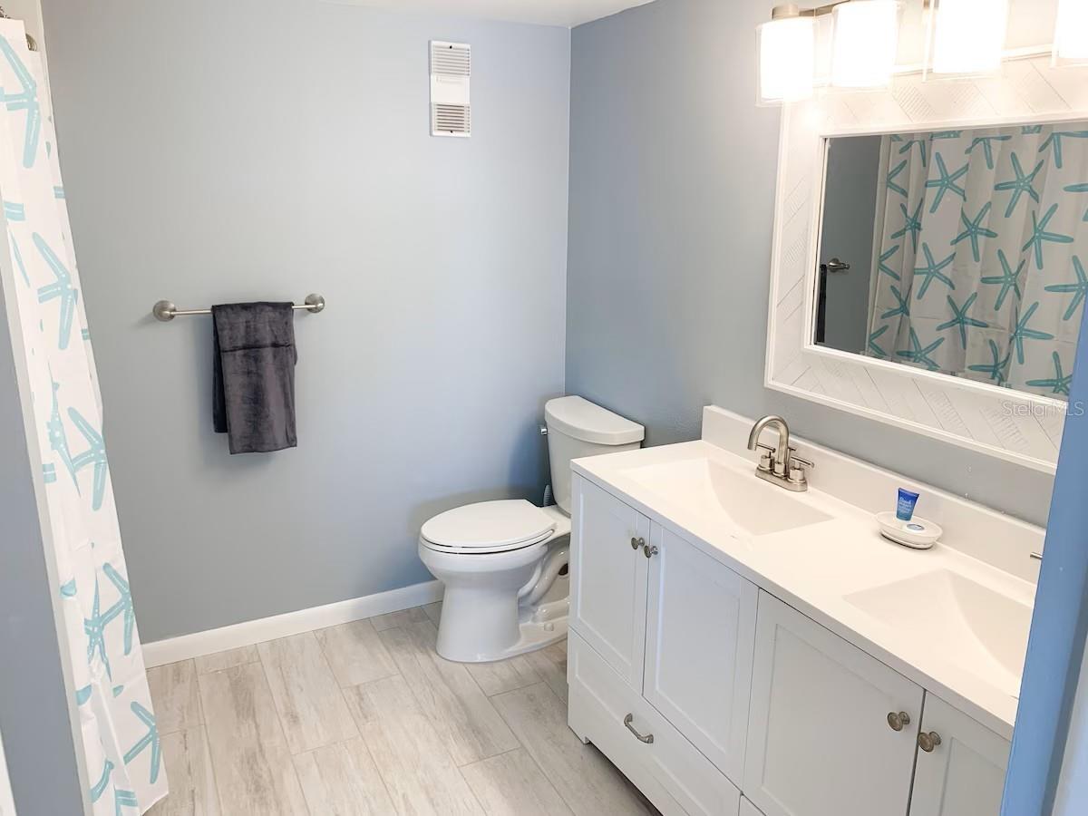 Image 19 of 32 For 9825 Harrell Avenue 404