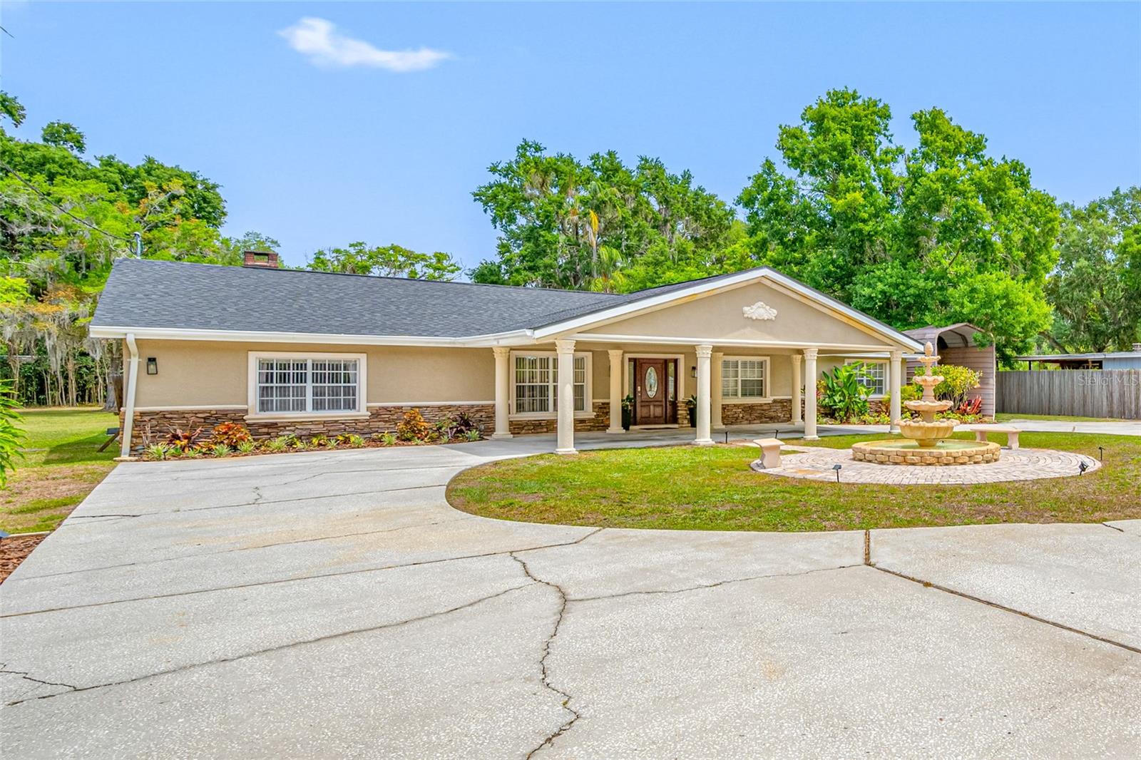 Details for 15314 Lake Magdalene Boulevard, TAMPA, FL 33618