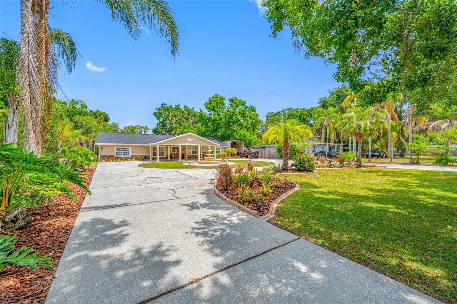 Image 13 of 91 For 15314 Lake Magdalene Boulevard
