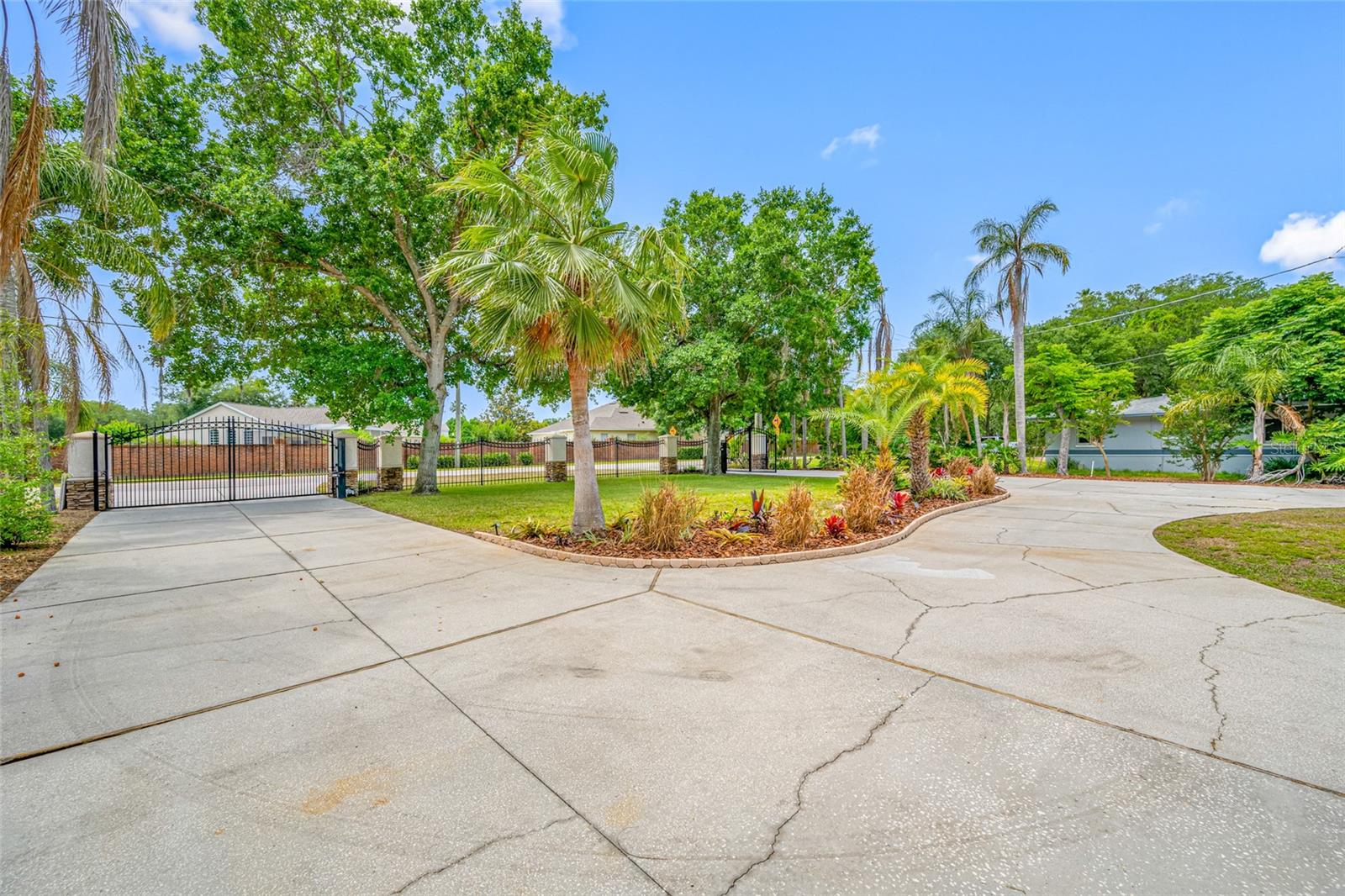 Image 14 of 91 For 15314 Lake Magdalene Boulevard