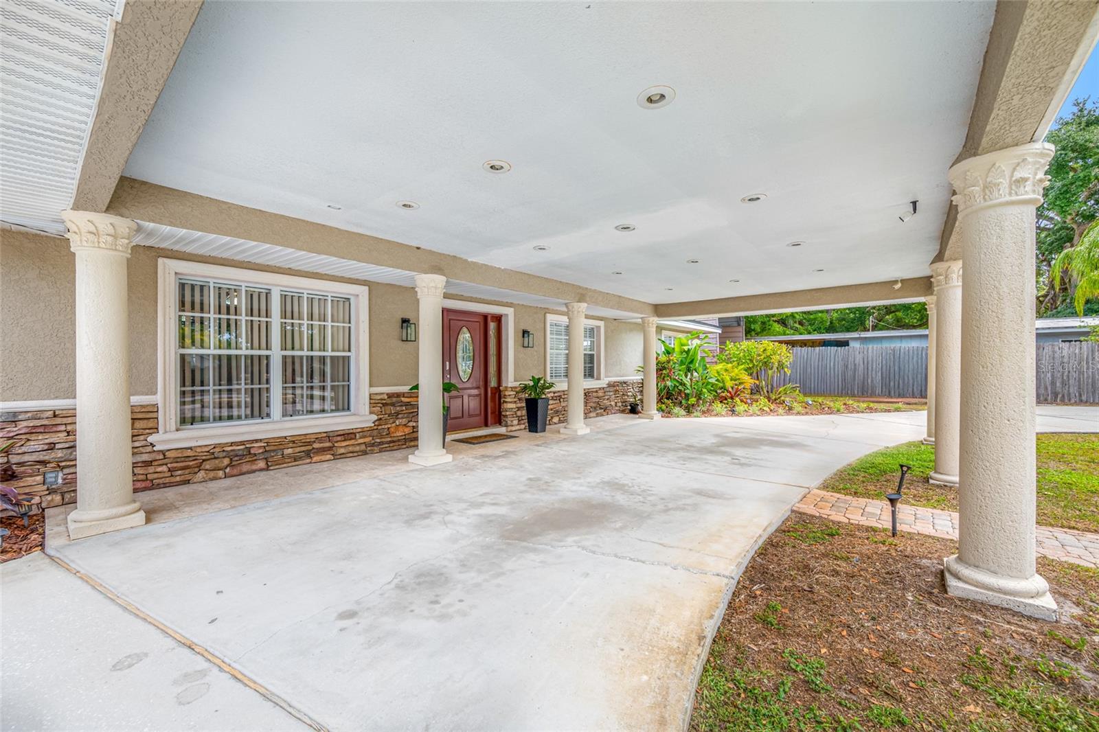 Image 18 of 91 For 15314 Lake Magdalene Boulevard
