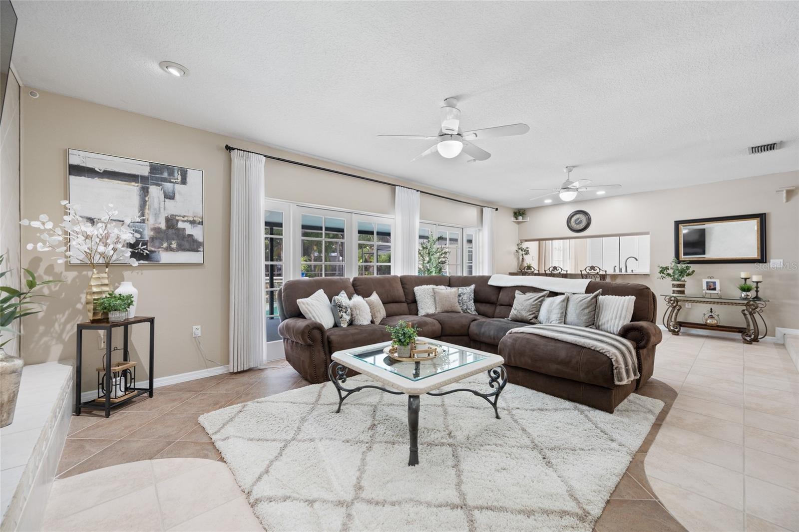 Image 26 of 91 For 15314 Lake Magdalene Boulevard
