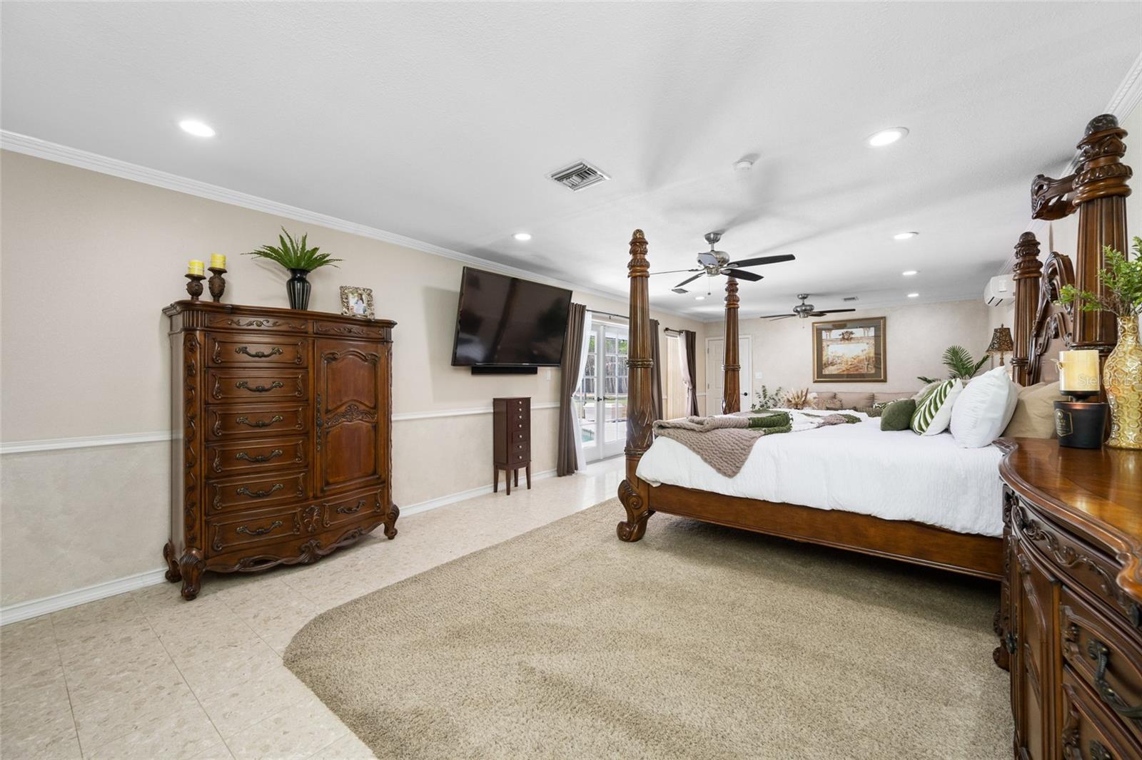 Image 39 of 91 For 15314 Lake Magdalene Boulevard