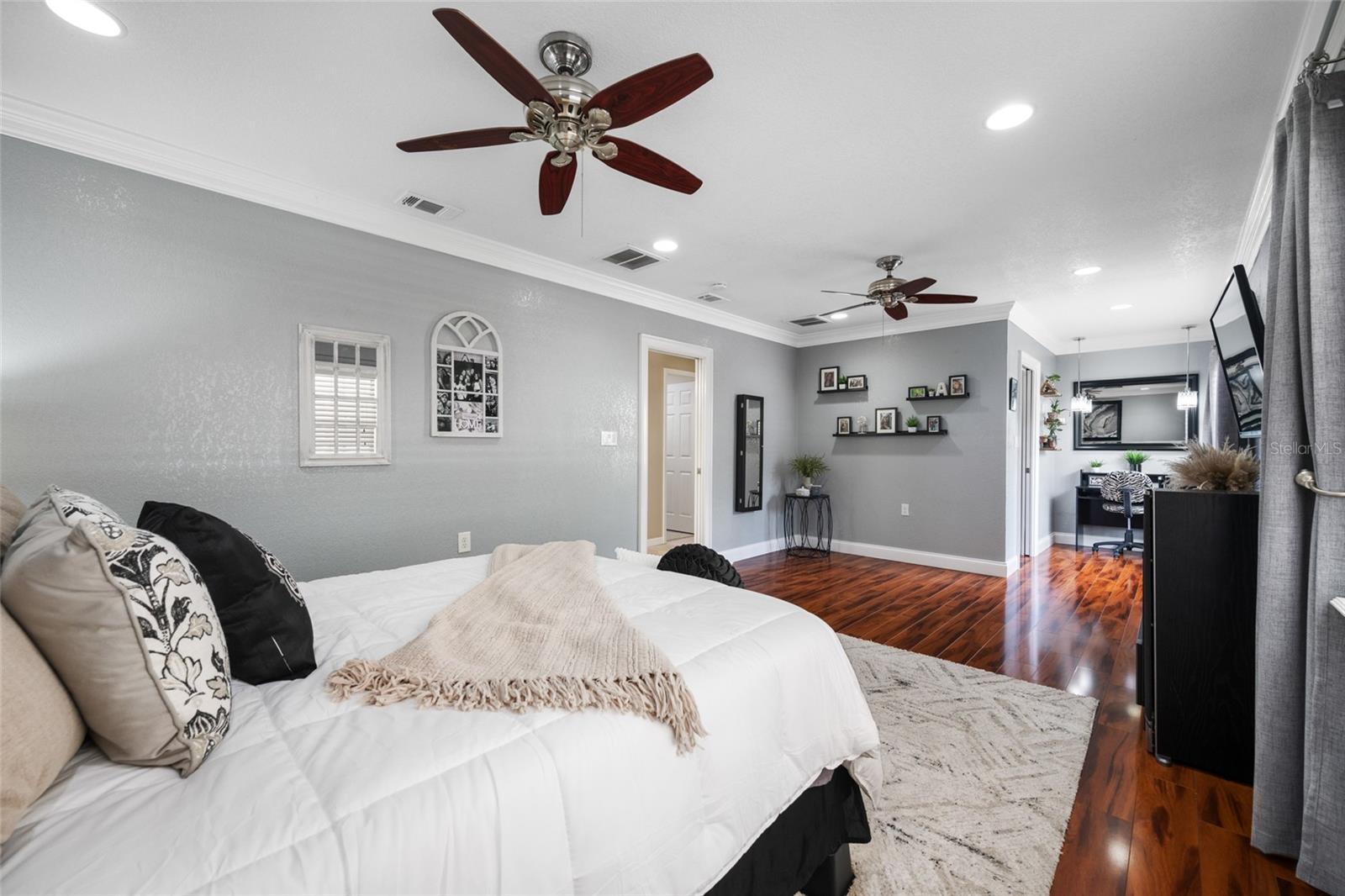 Image 55 of 91 For 15314 Lake Magdalene Boulevard