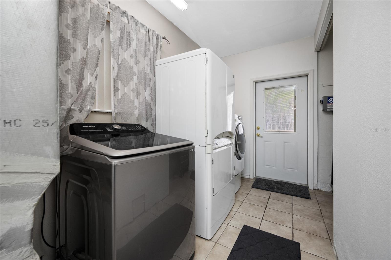 Image 70 of 91 For 15314 Lake Magdalene Boulevard