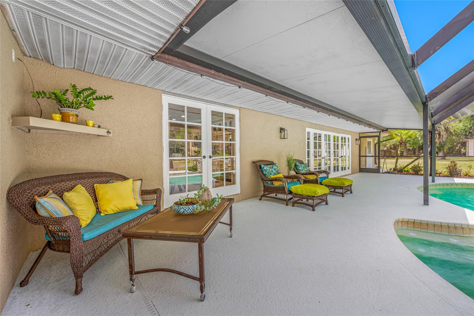 Image 73 of 91 For 15314 Lake Magdalene Boulevard