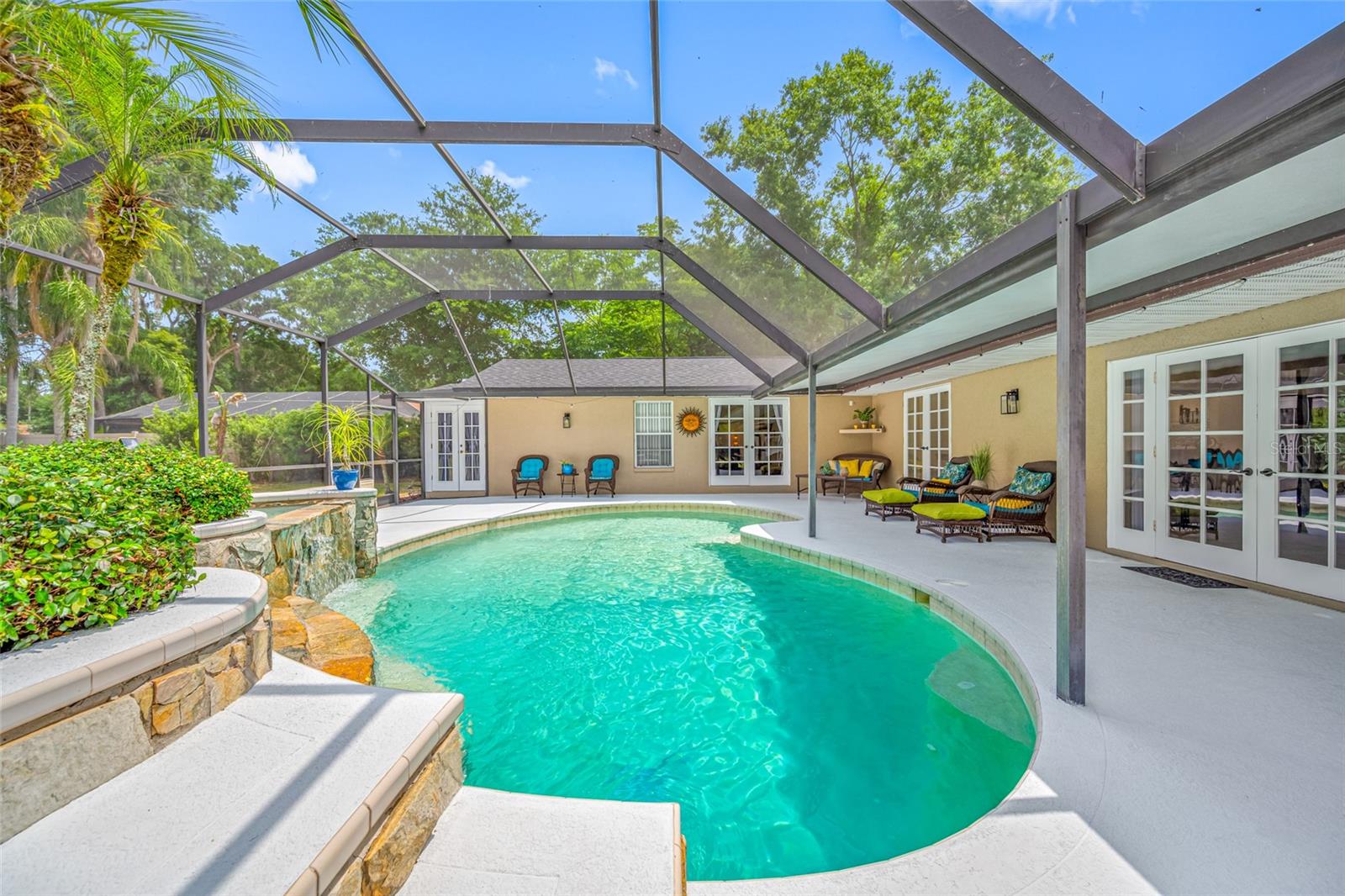 Image 76 of 91 For 15314 Lake Magdalene Boulevard