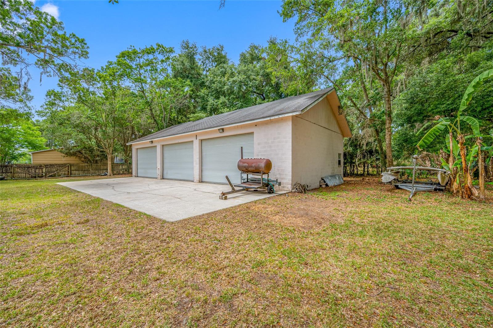 Image 84 of 91 For 15314 Lake Magdalene Boulevard