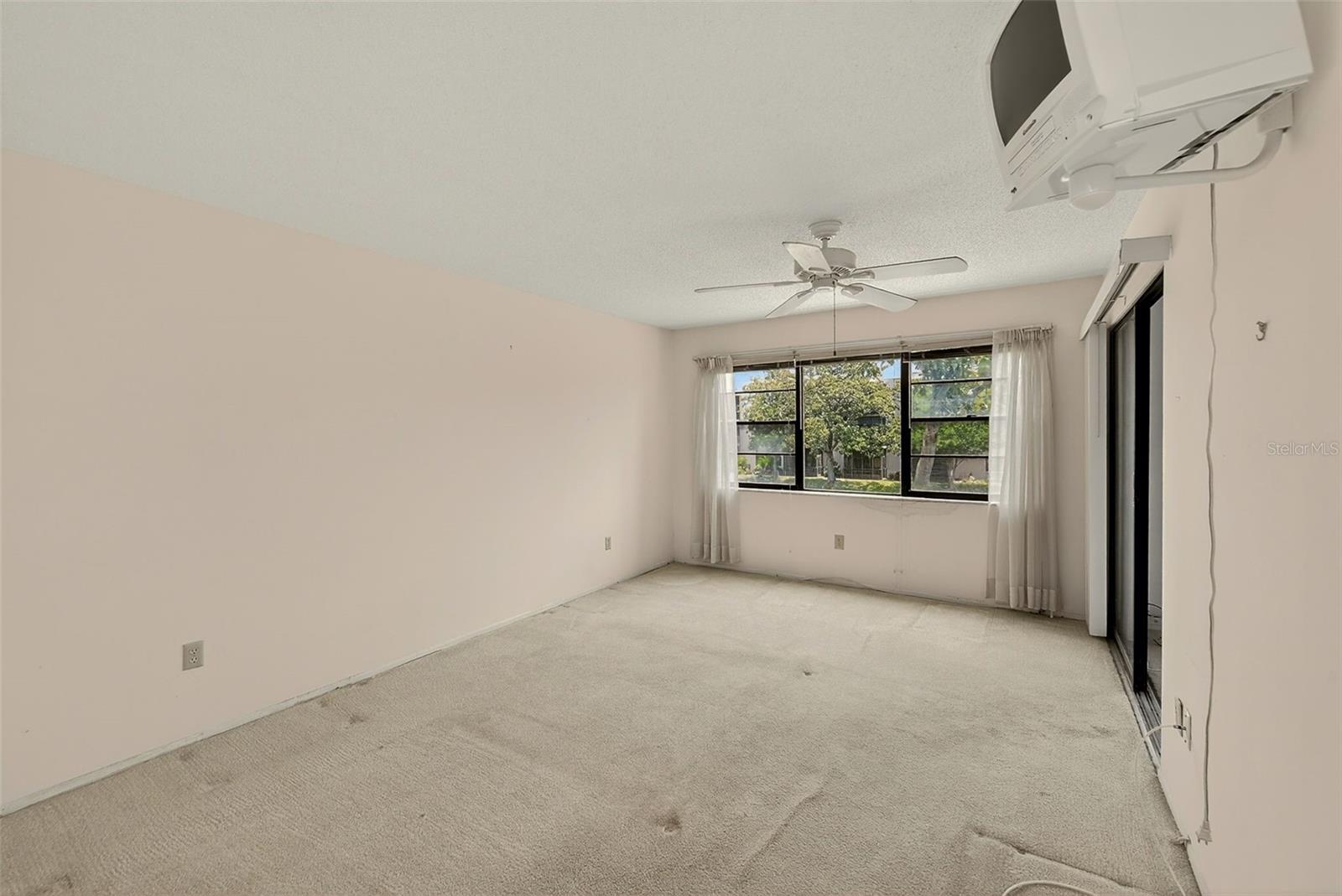 Image 14 of 37 For 7951 58th Avenue N 208