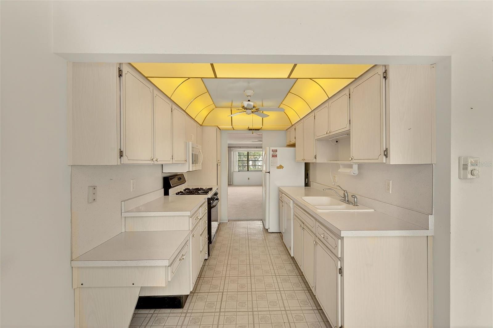 Image 7 of 37 For 7951 58th Avenue N 208
