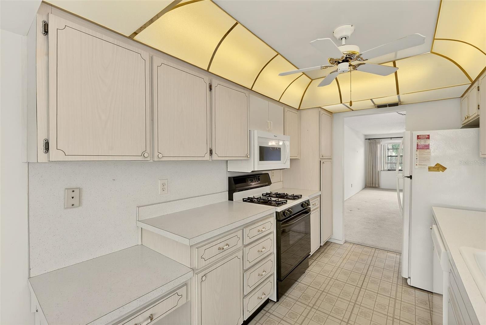 Image 8 of 37 For 7951 58th Avenue N 208
