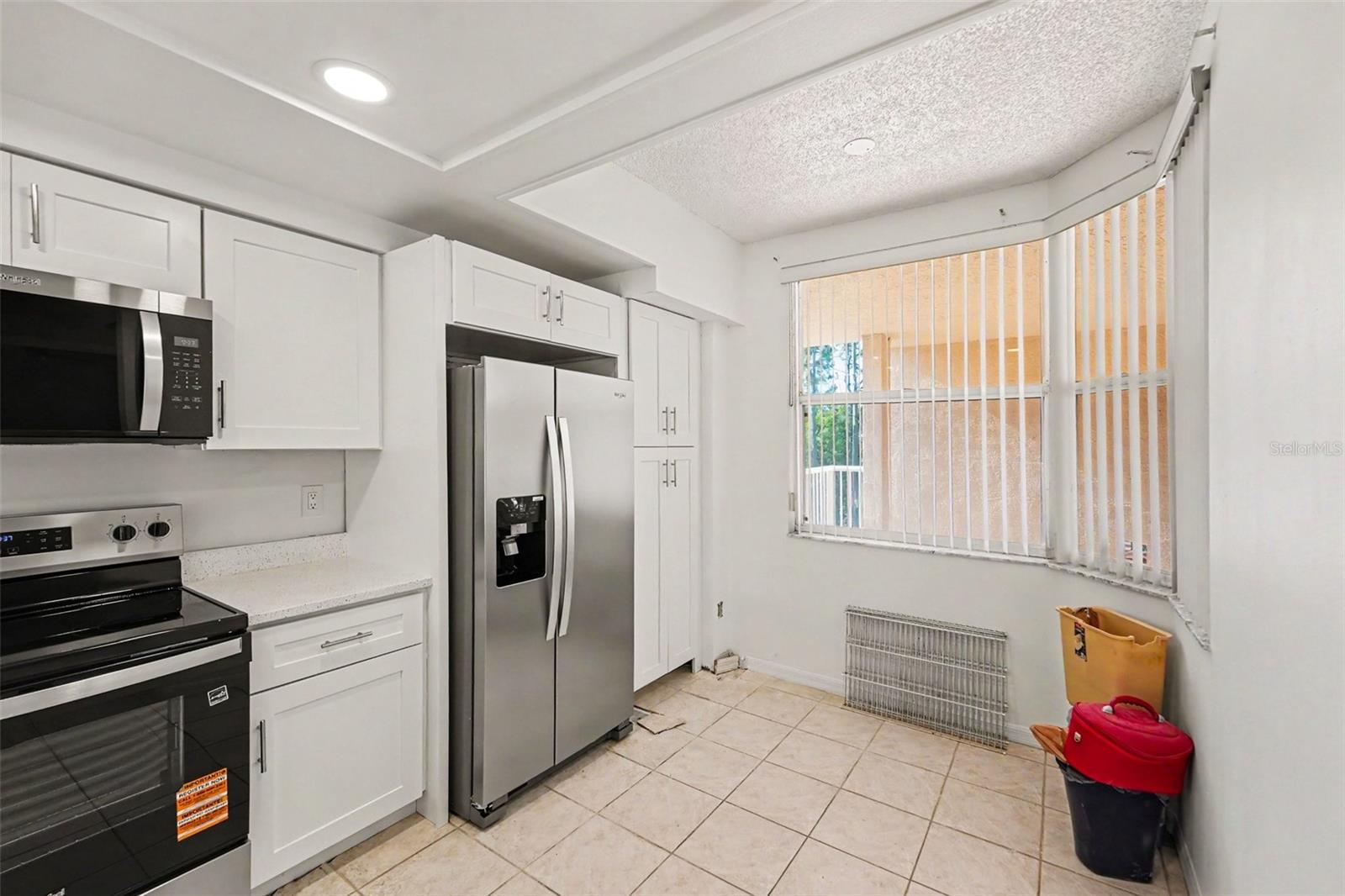 Image 11 of 30 For 6205 Shoreline Drive 1106