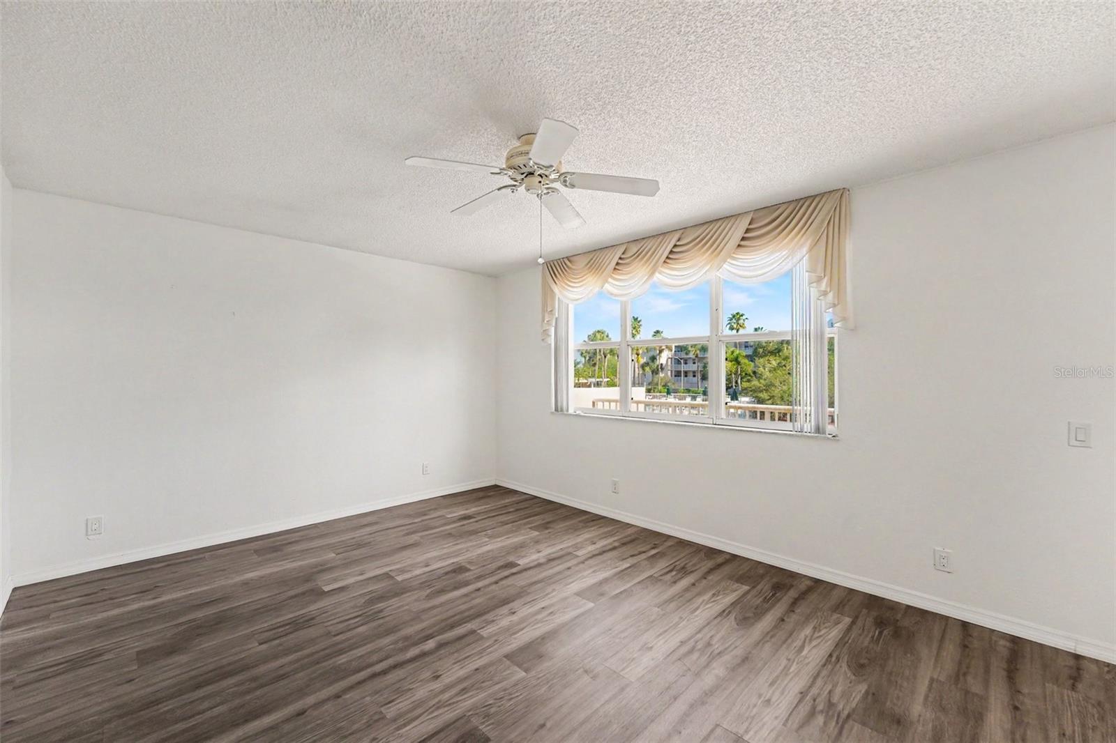 Image 12 of 30 For 6205 Shoreline Drive 1106