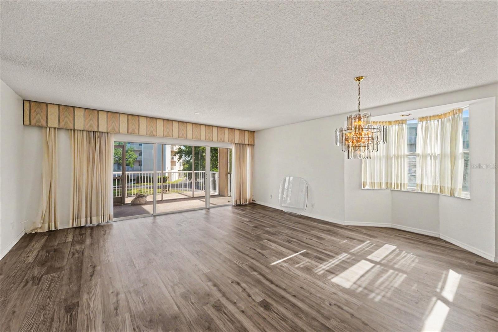 Image 7 of 30 For 6205 Shoreline Drive 1106