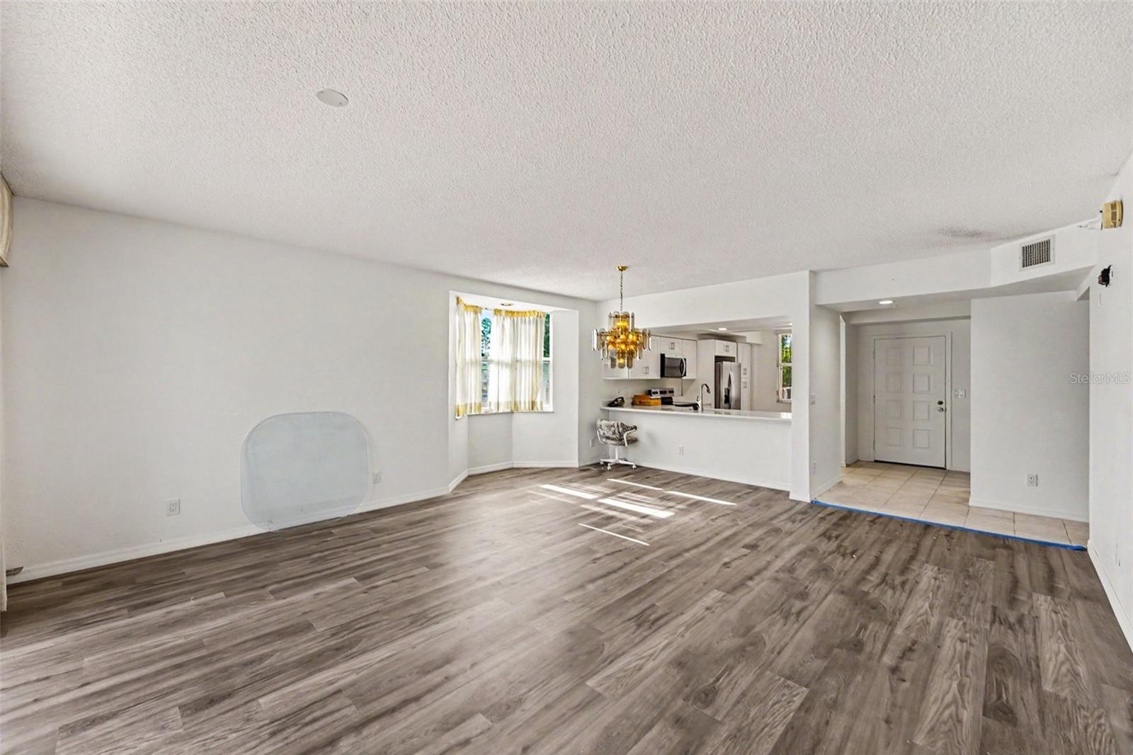 Image 8 of 30 For 6205 Shoreline Drive 1106
