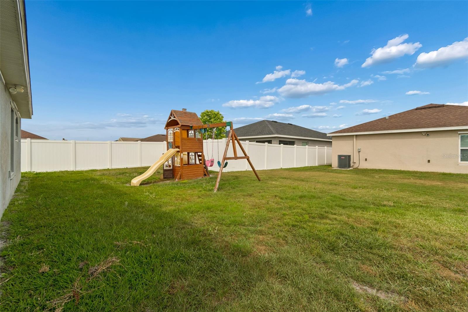 Image 22 of 49 For 7011 Gideon Circle