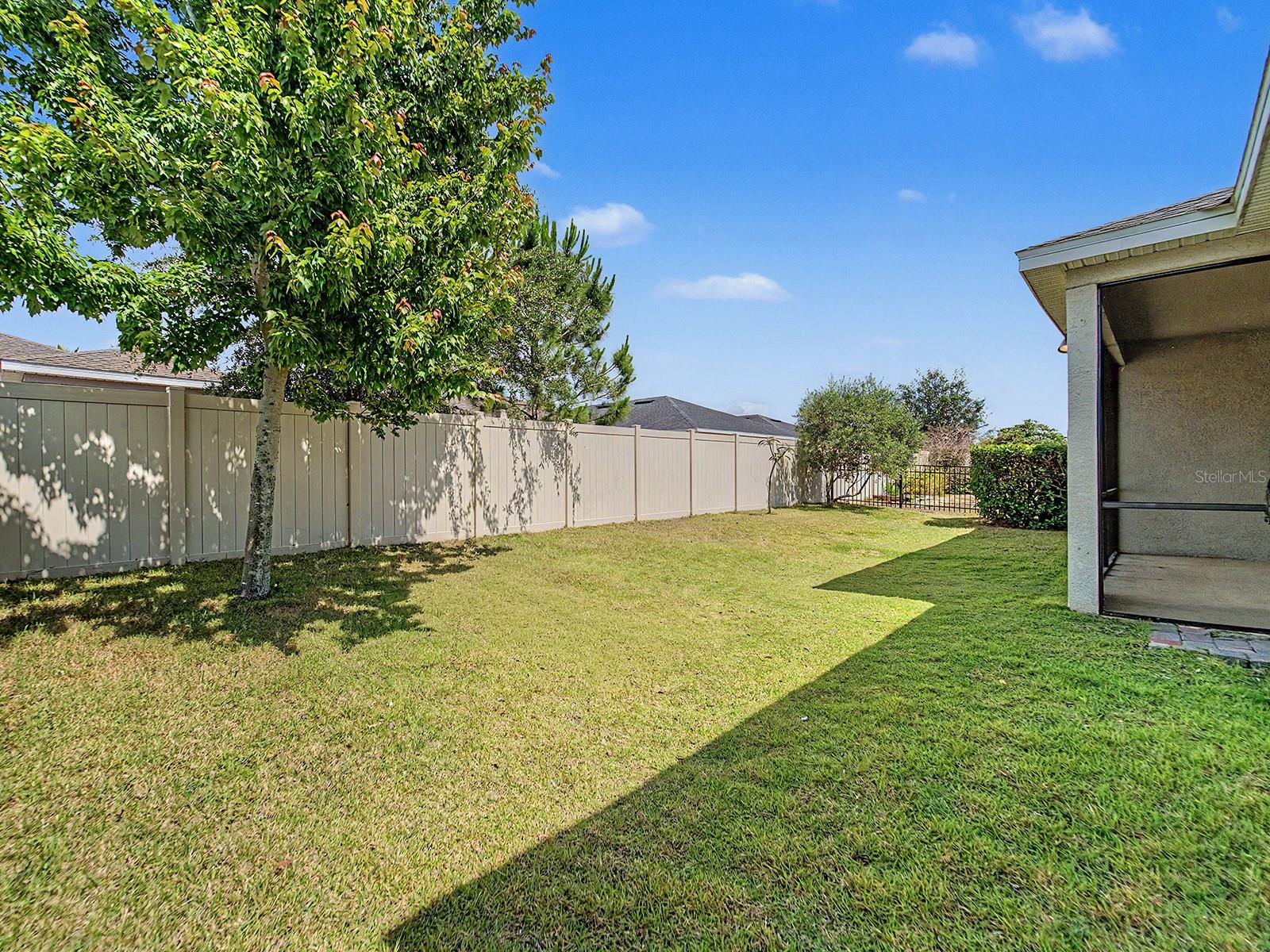 Image 5 of 54 For 11626 Lake Lucaya Drive