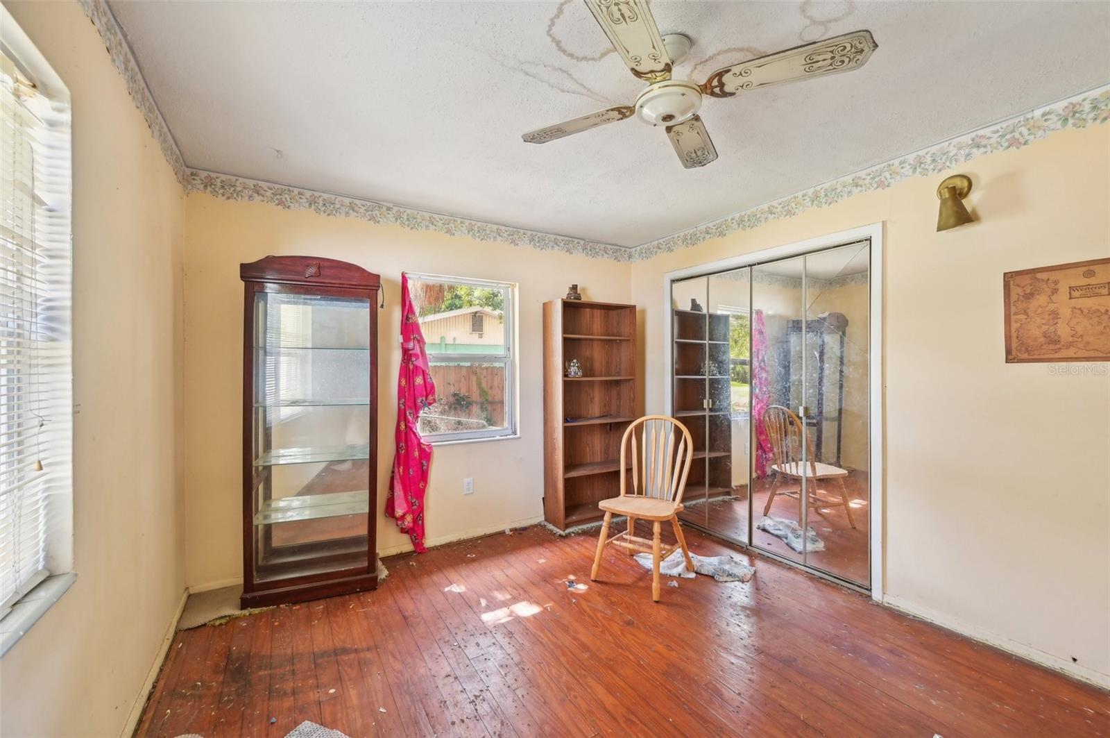Image 8 of 23 For 2524 Novus Street