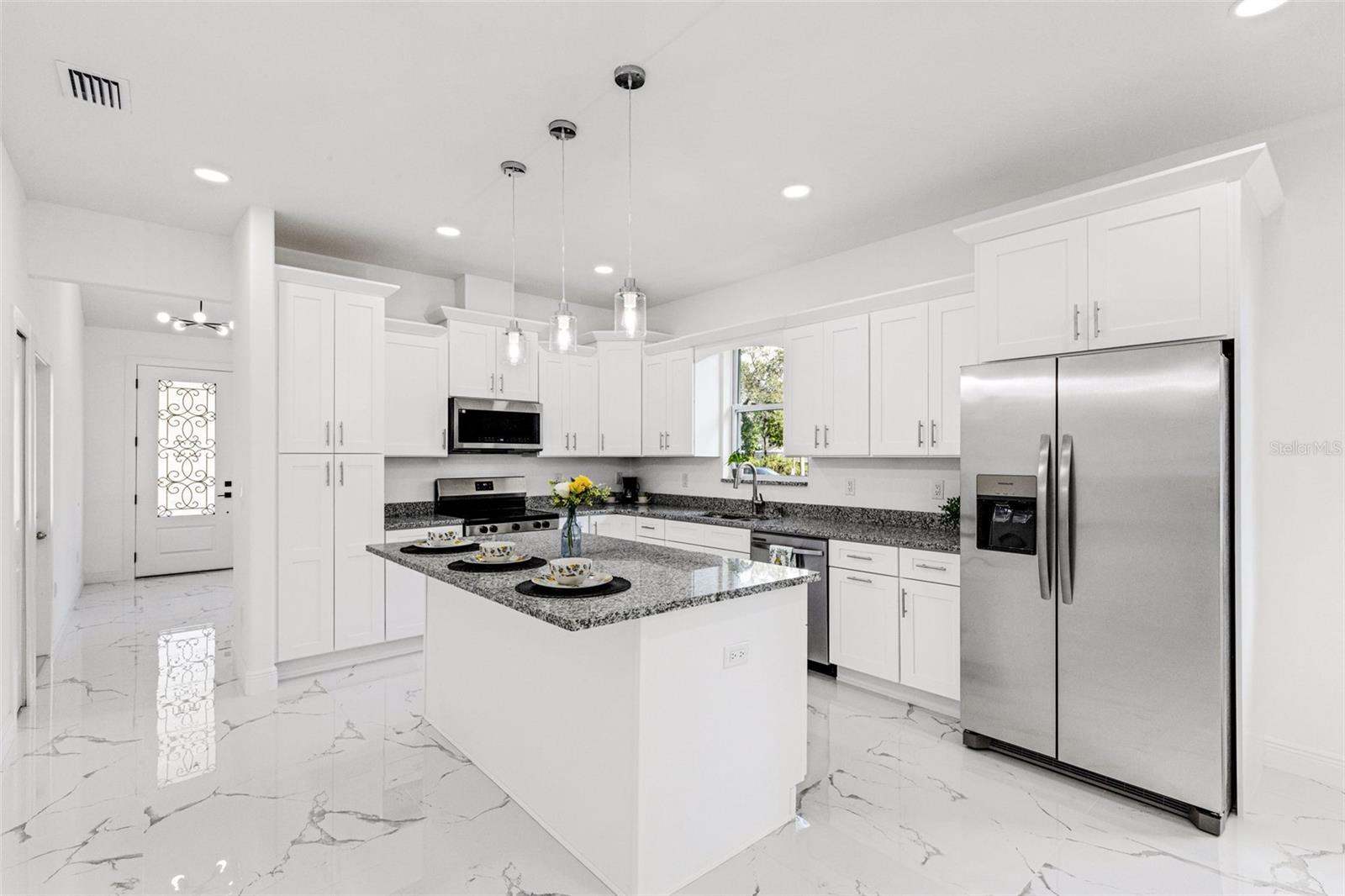 Image 10 of 50 For 806 Lowry Lane