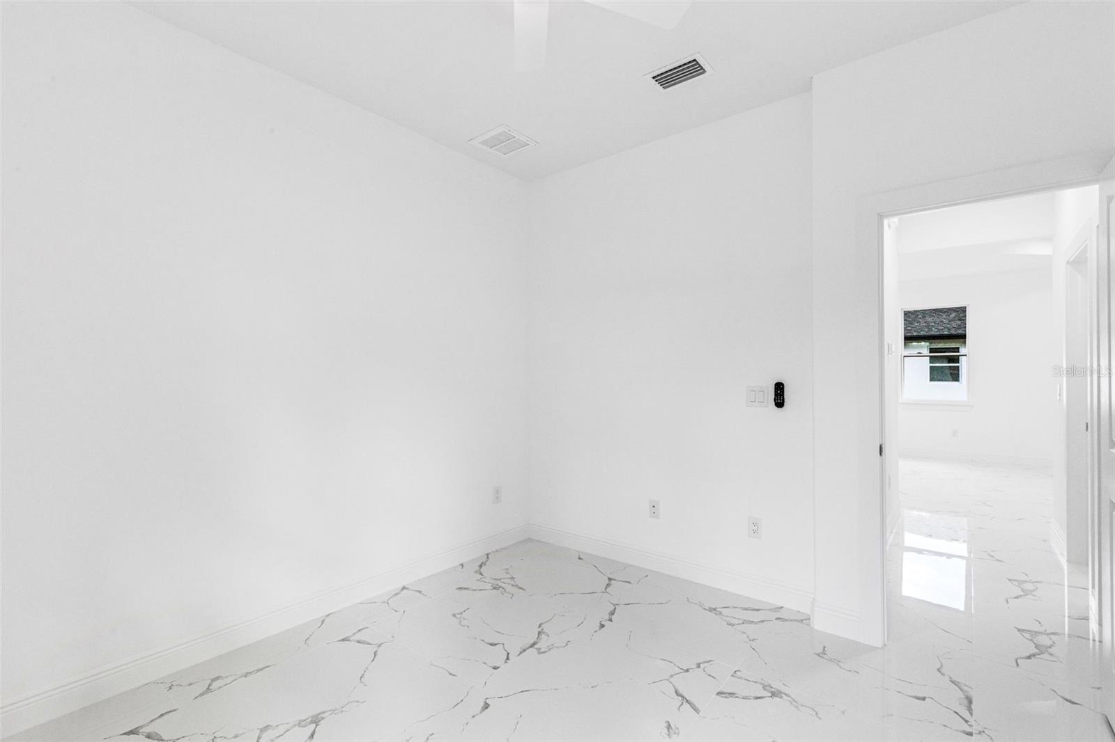 Image 40 of 50 For 806 Lowry Lane