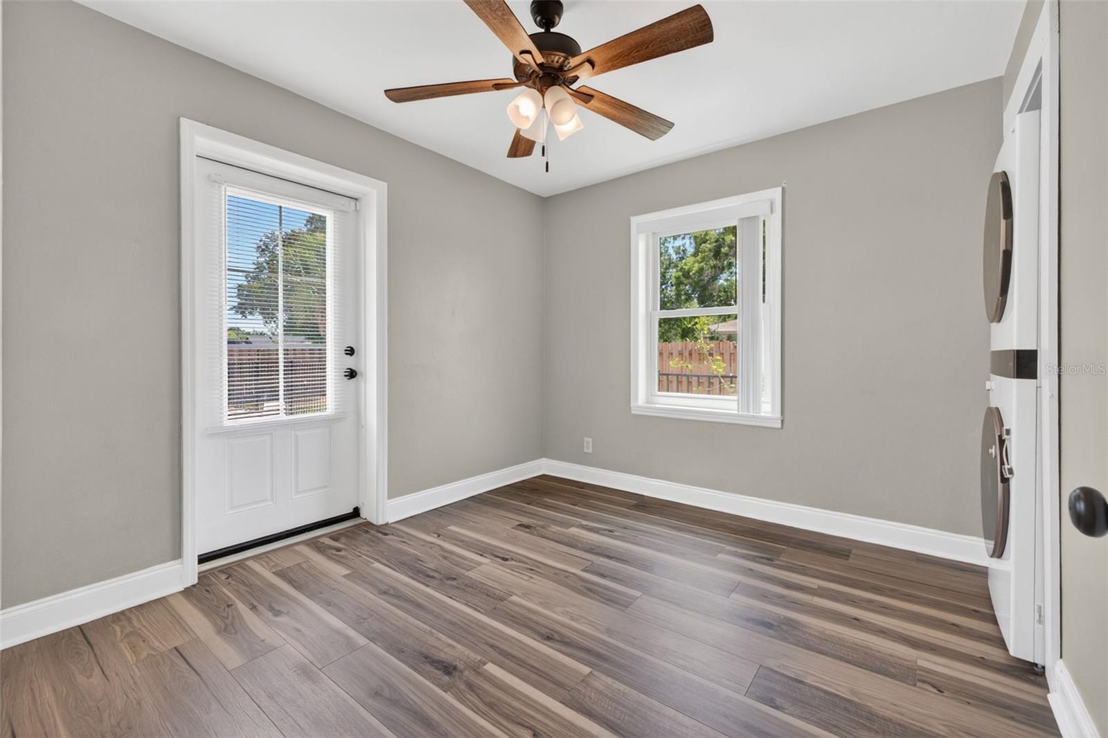 Image 24 of 36 For 1674 34th Avenue N