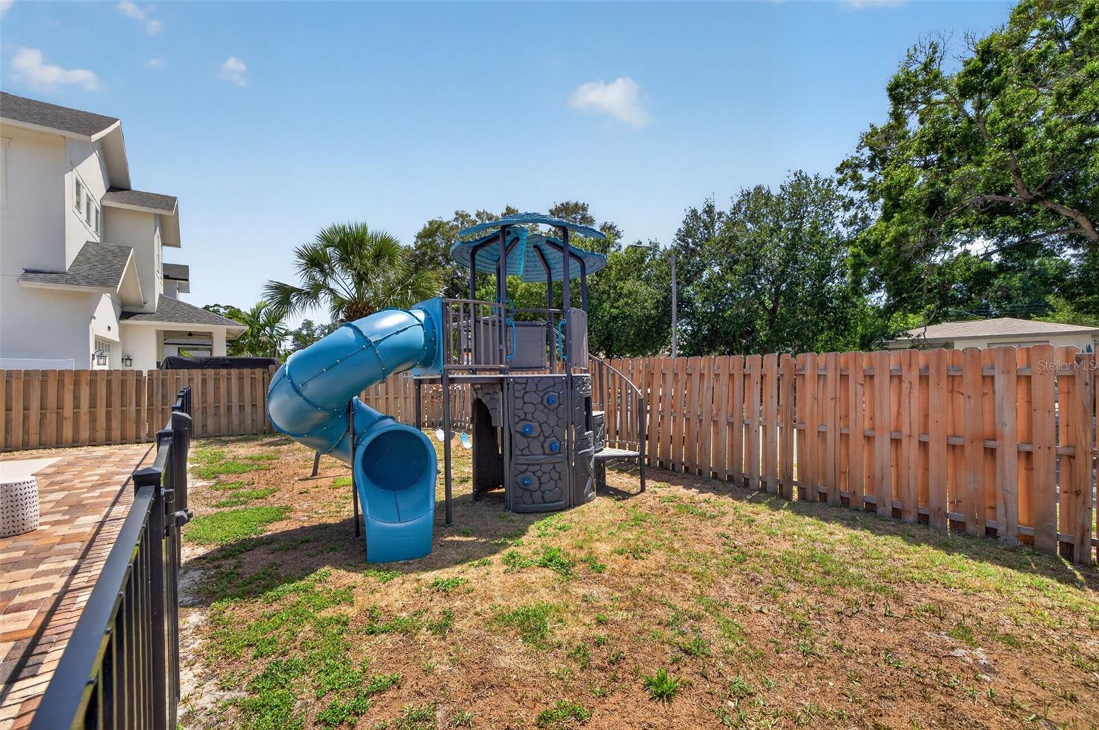 Image 29 of 36 For 1674 34th Avenue N