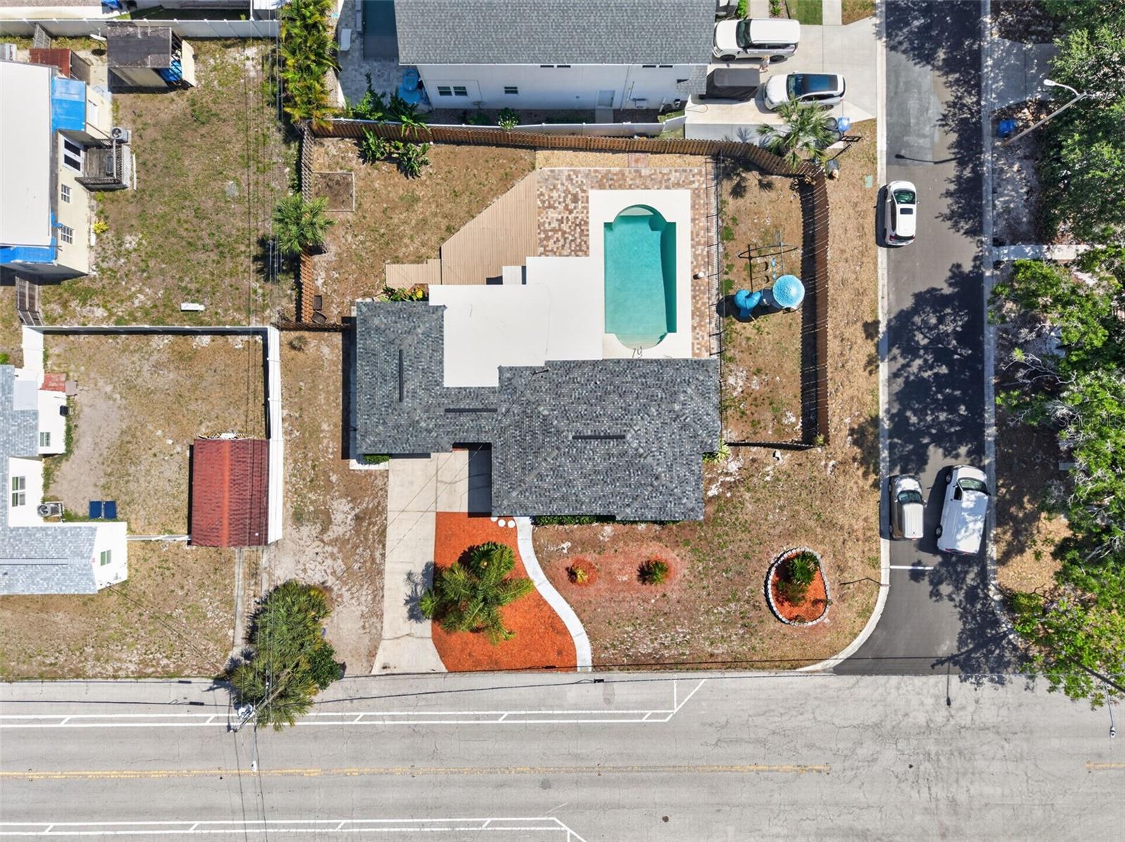 Image 3 of 36 For 1674 34th Avenue N