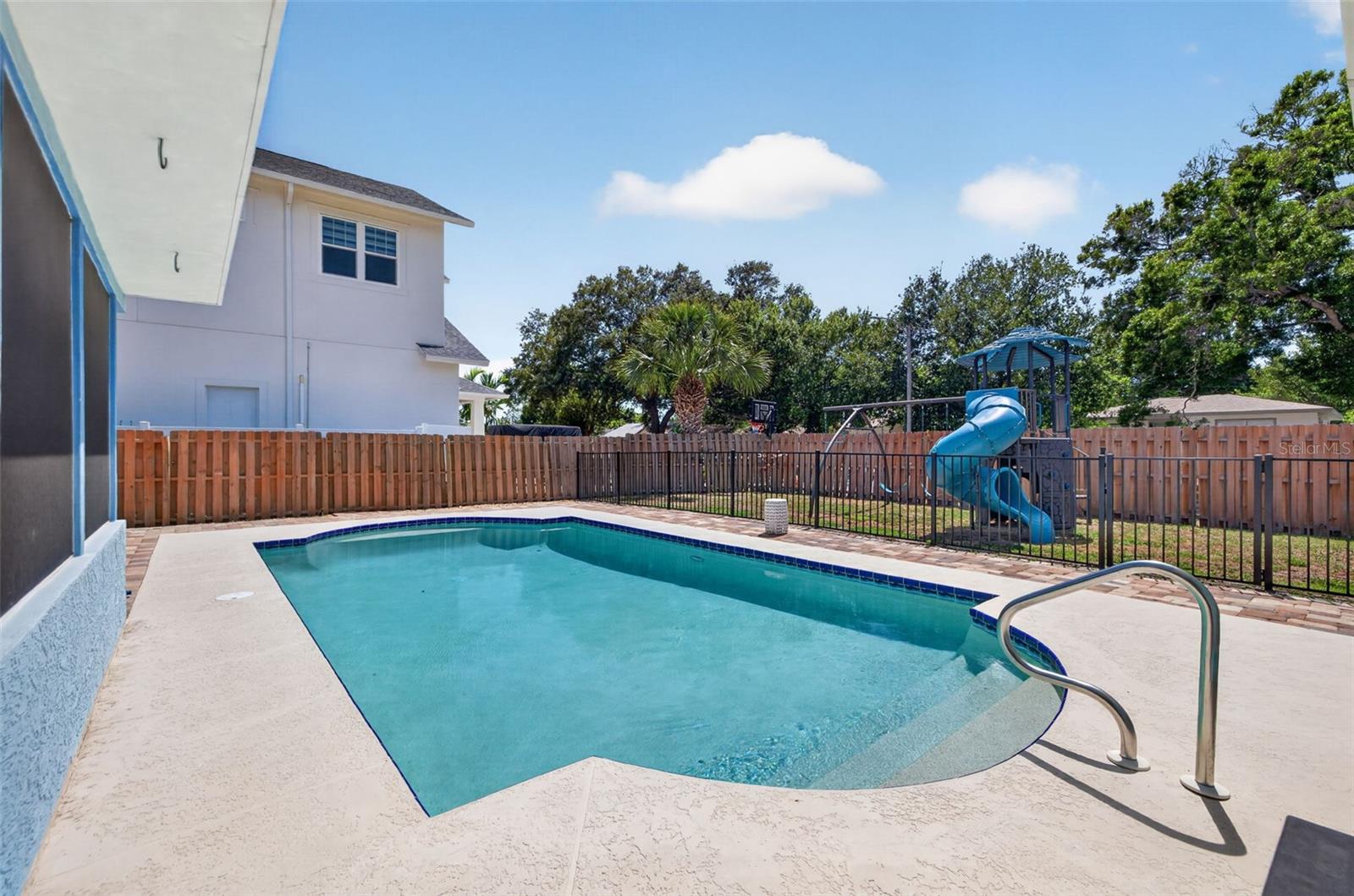 Image 31 of 36 For 1674 34th Avenue N