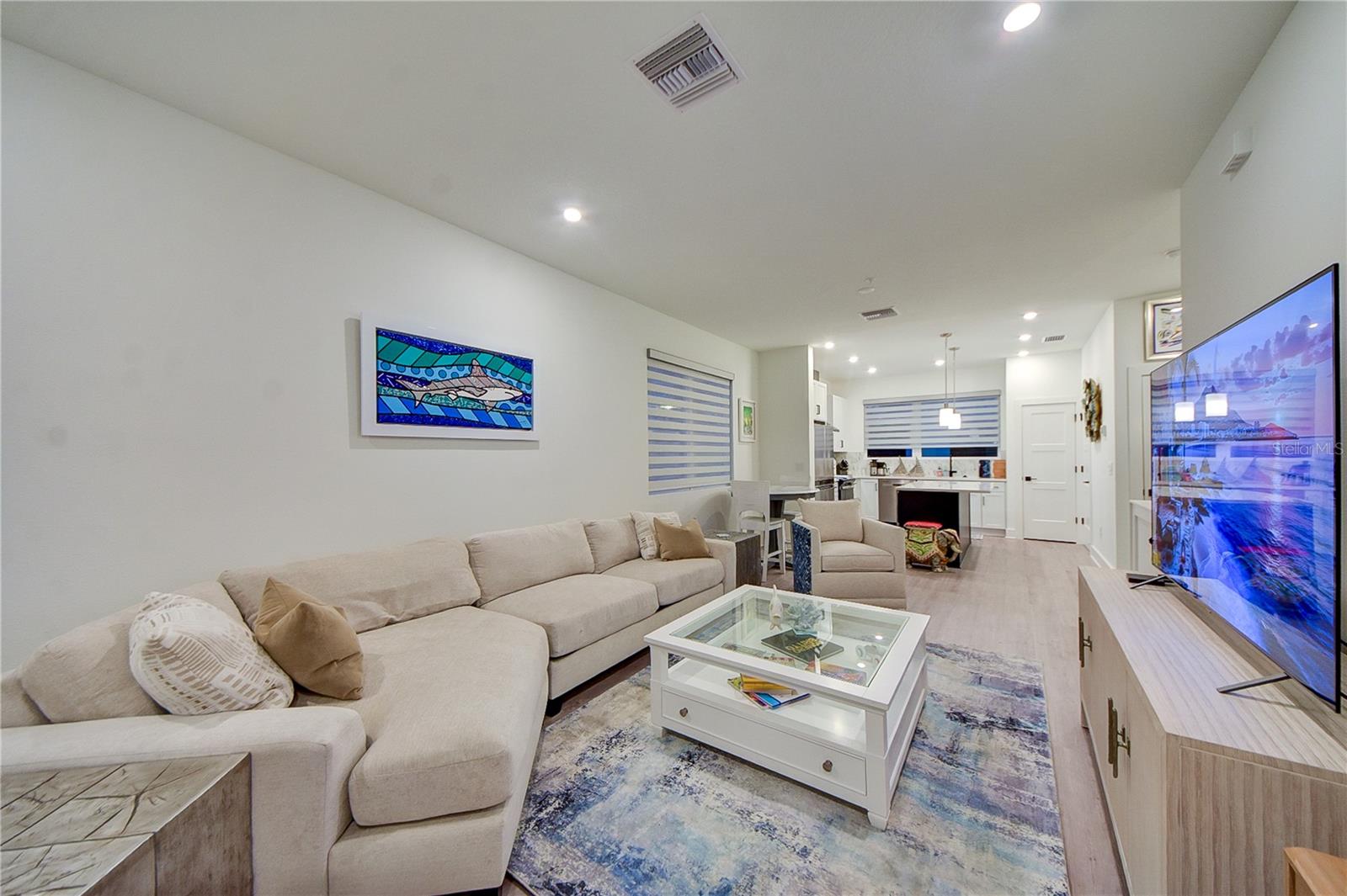 Image 23 of 42 For 323 15th Street N