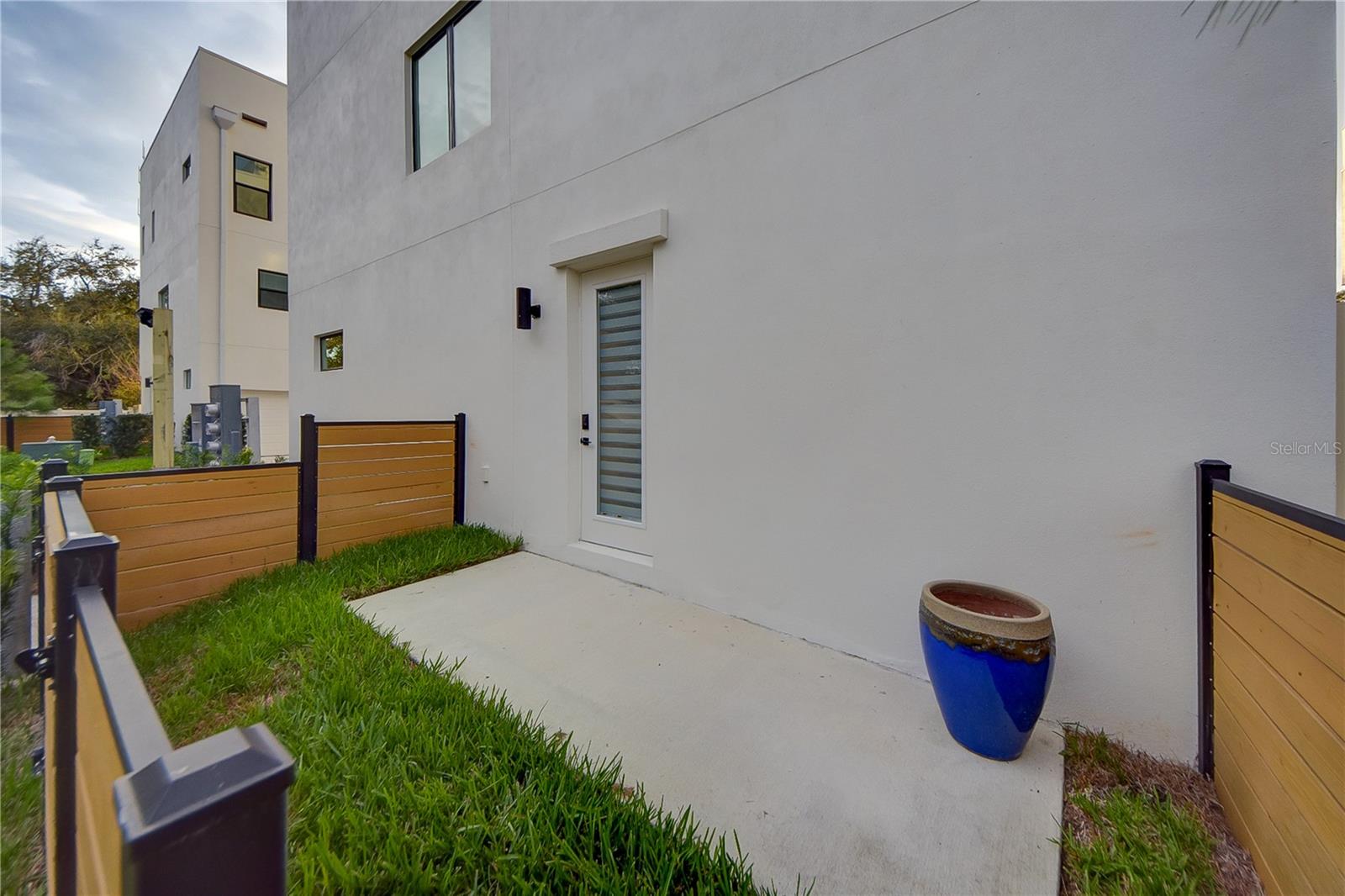 Image 6 of 42 For 323 15th Street N