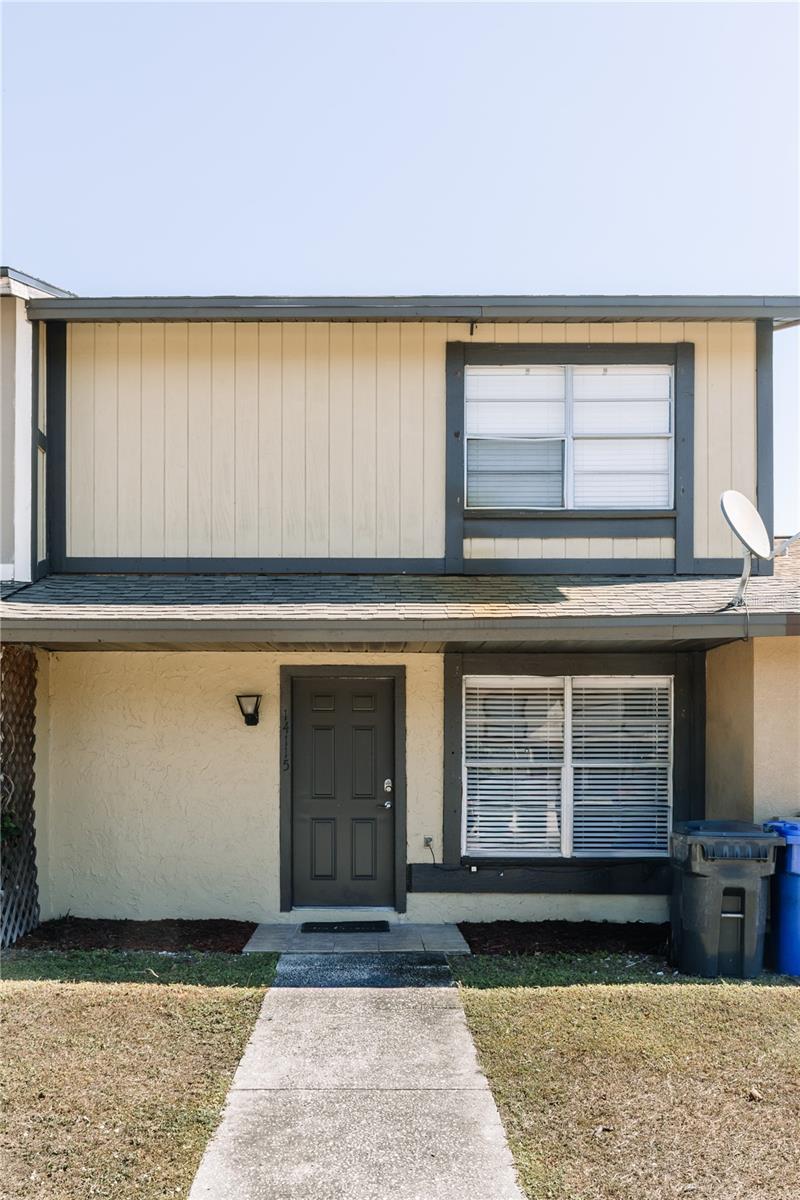 Listing Details for 14115 Village View Drive, TAMPA, FL 33624