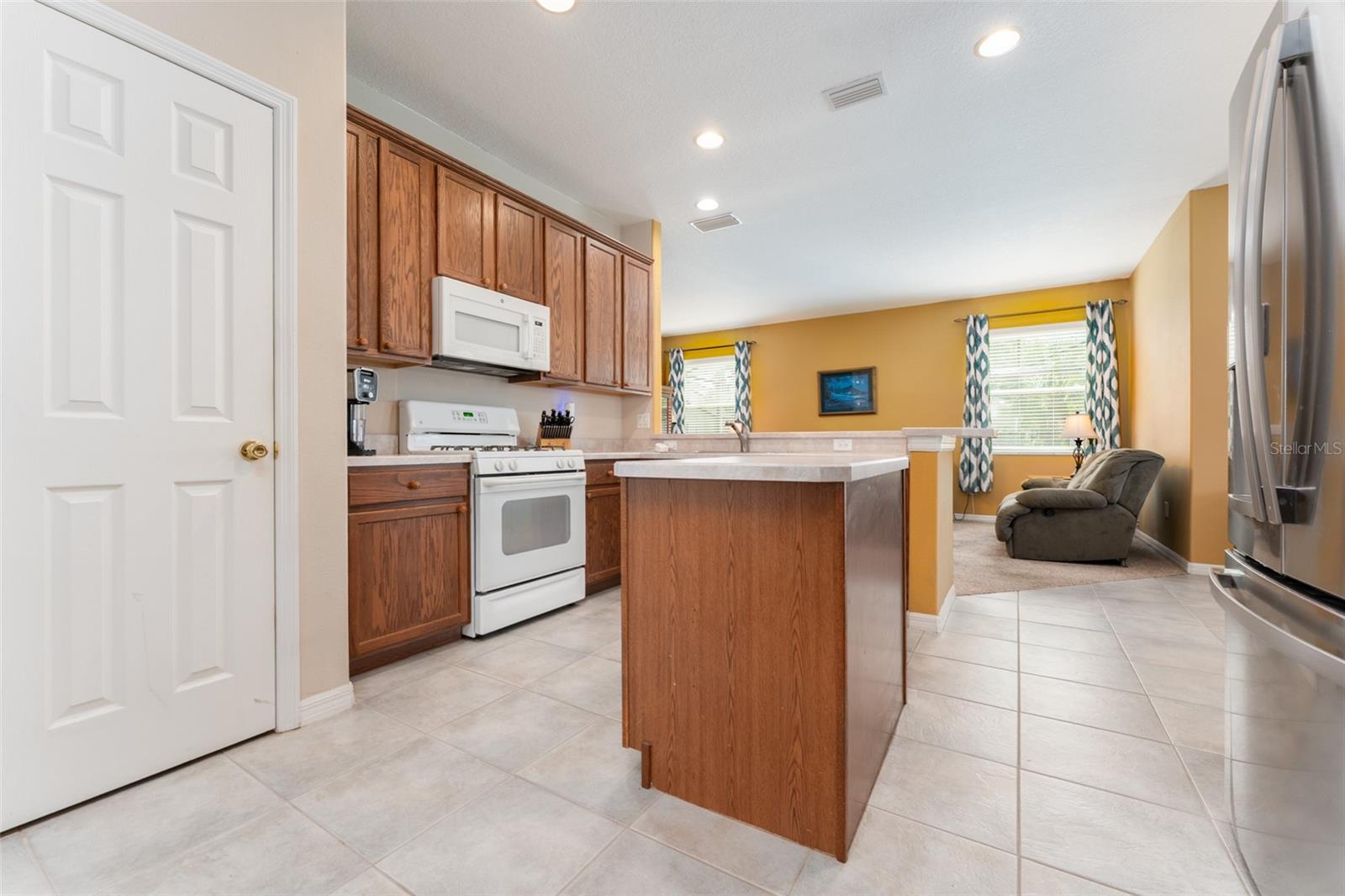 Image 8 of 55 For 6302 Bridgevista Drive